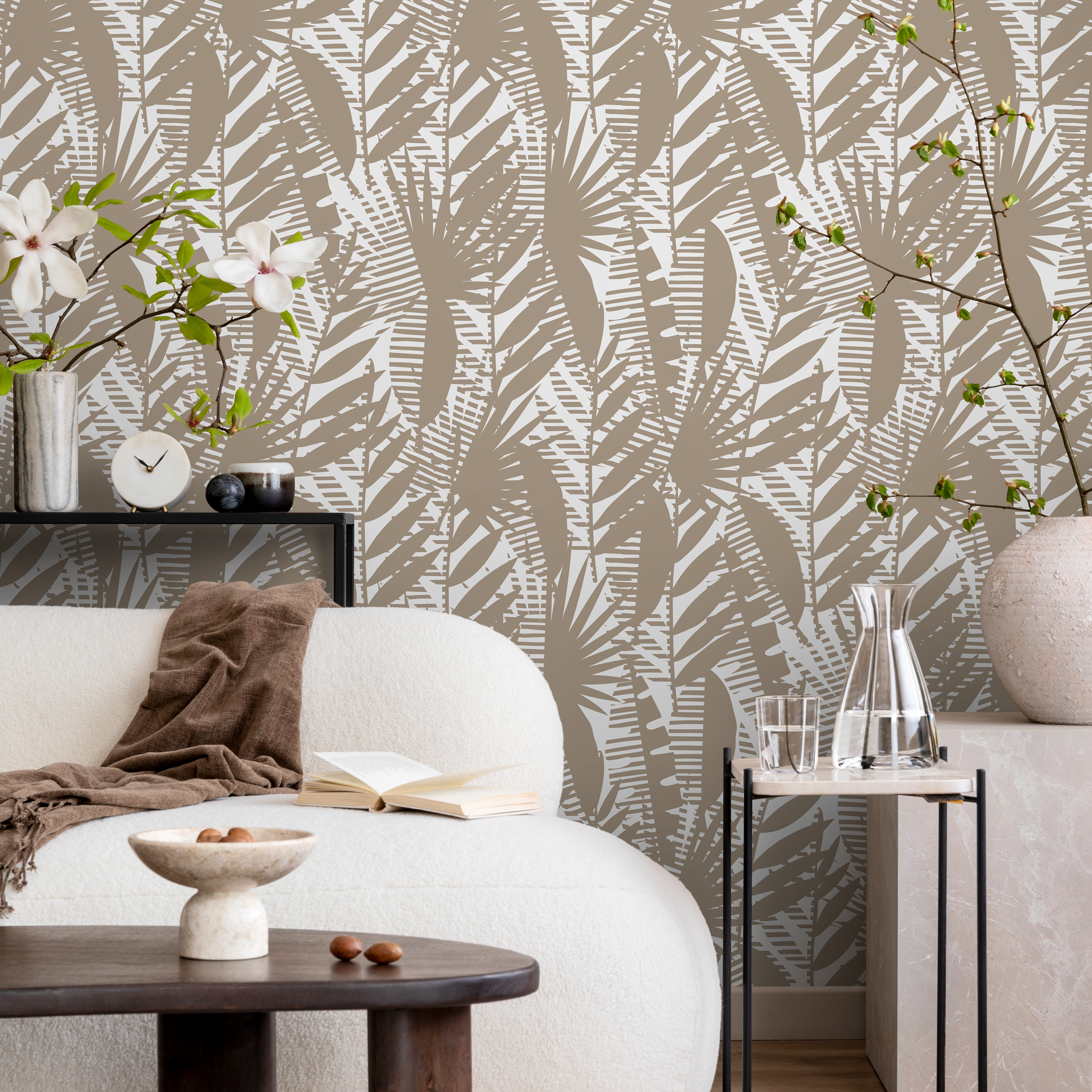 Botanical Wallpaper With Stylized Palm Leaves In Beige And Off-white - C402