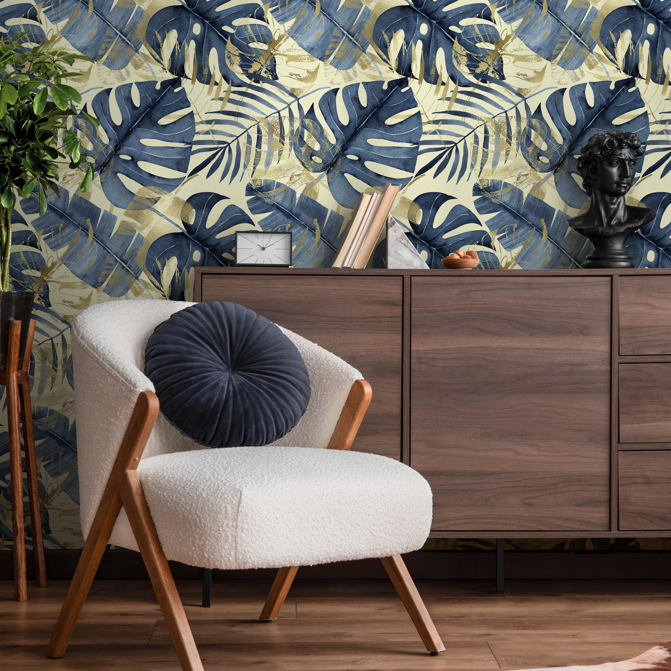 Botanical Wallpaper With Tropical Leaves In Navy Blue And Gold - C441