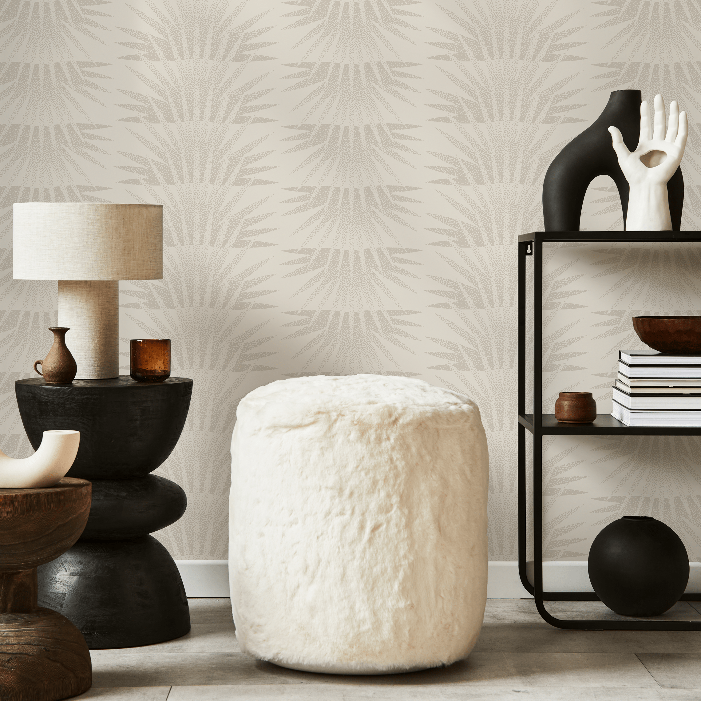 Art Deco Wallpaper With A Stylized Sunburst Motif In Beige And Cream - C464