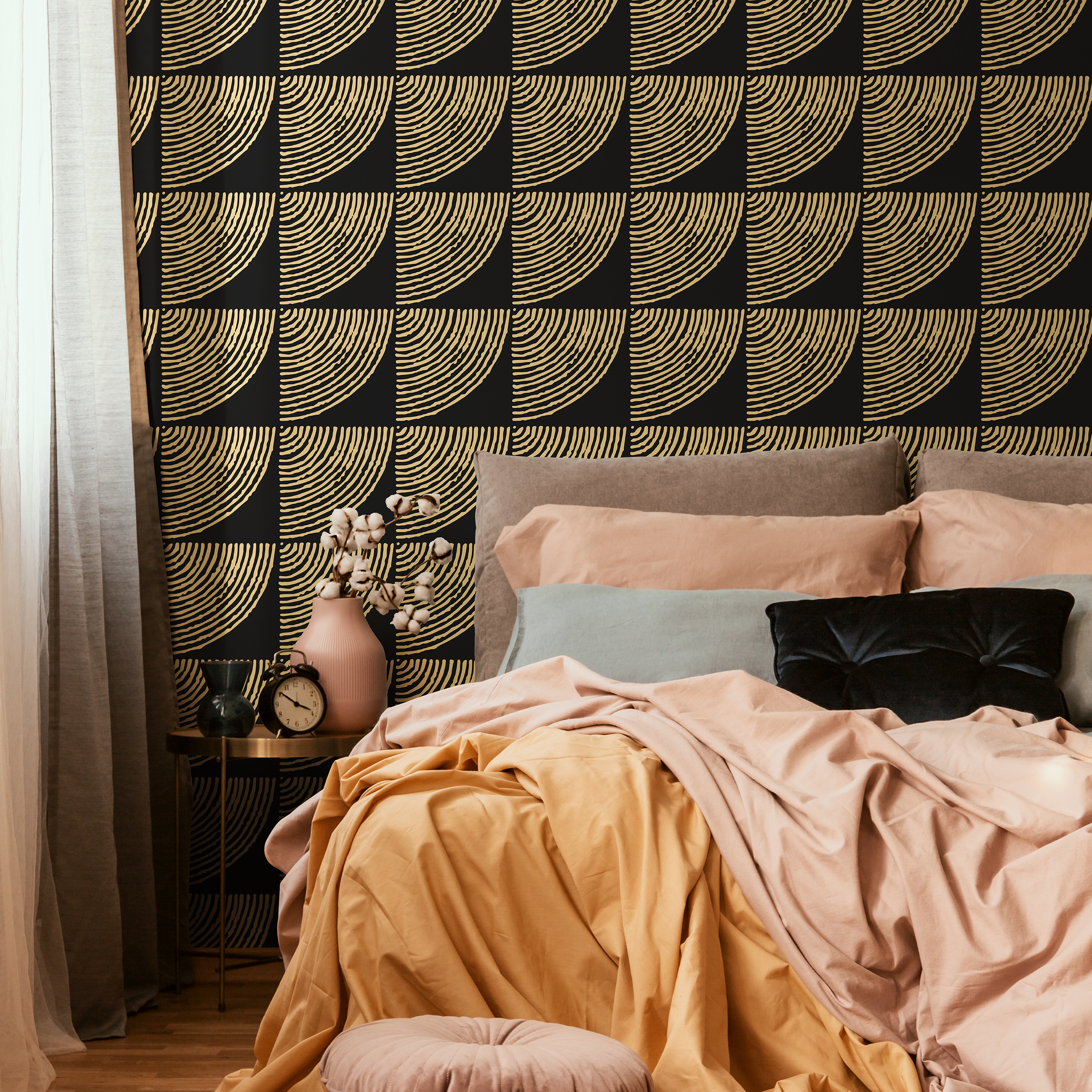 Geometric Wallpaper With A Tiled Arc Motif In Black And Gold - C483