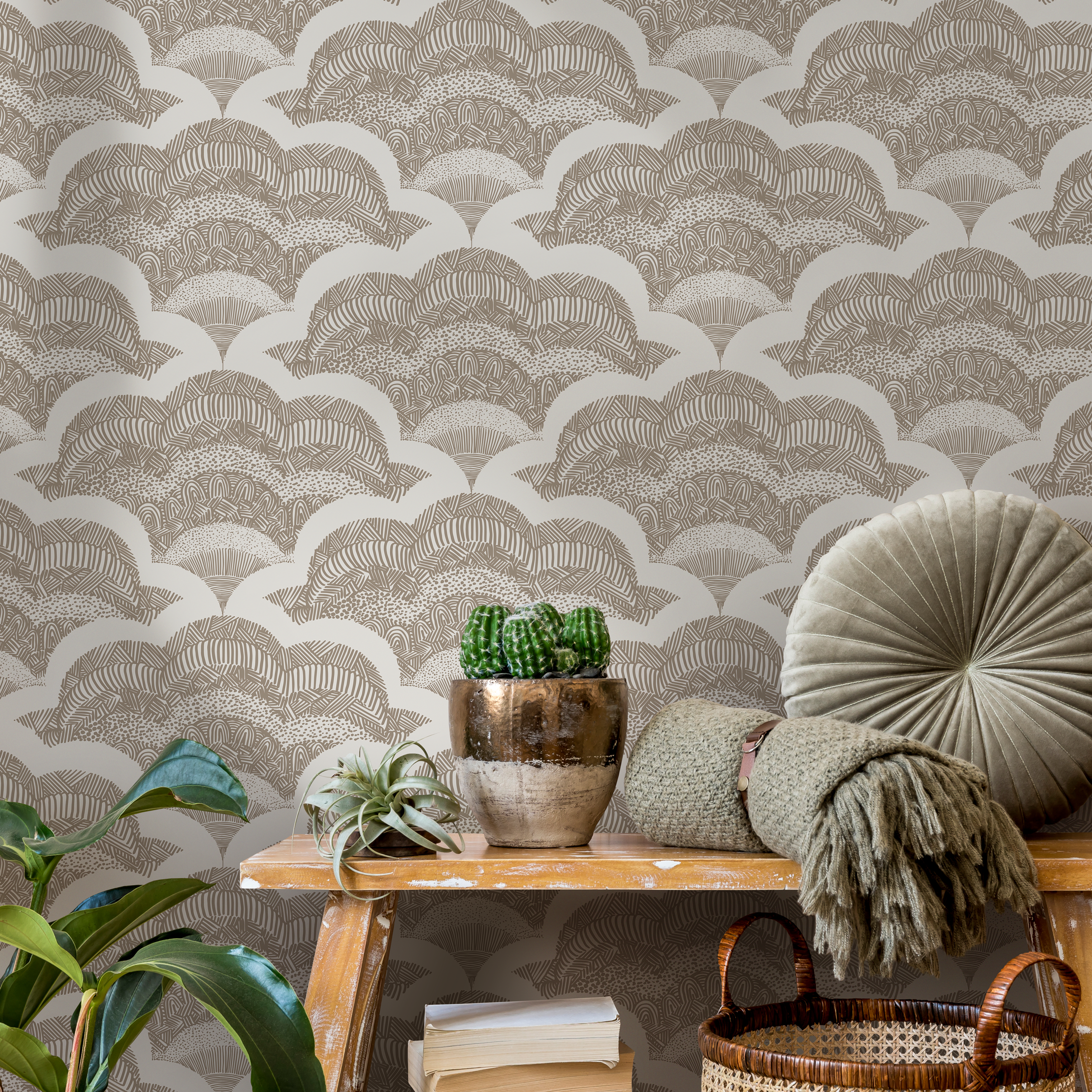 Scallop Wallpaper With Intricate Hand-drawn Textures In Taupe And Cream - C512