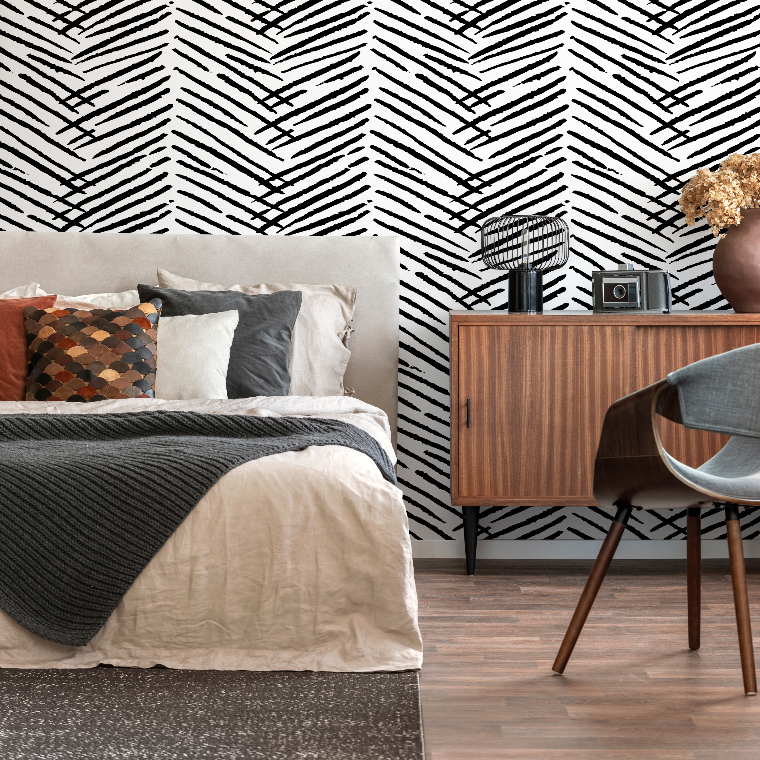 Boho Wallpaper with a Hand-Drawn Herringbone Motif in Black and White - C518