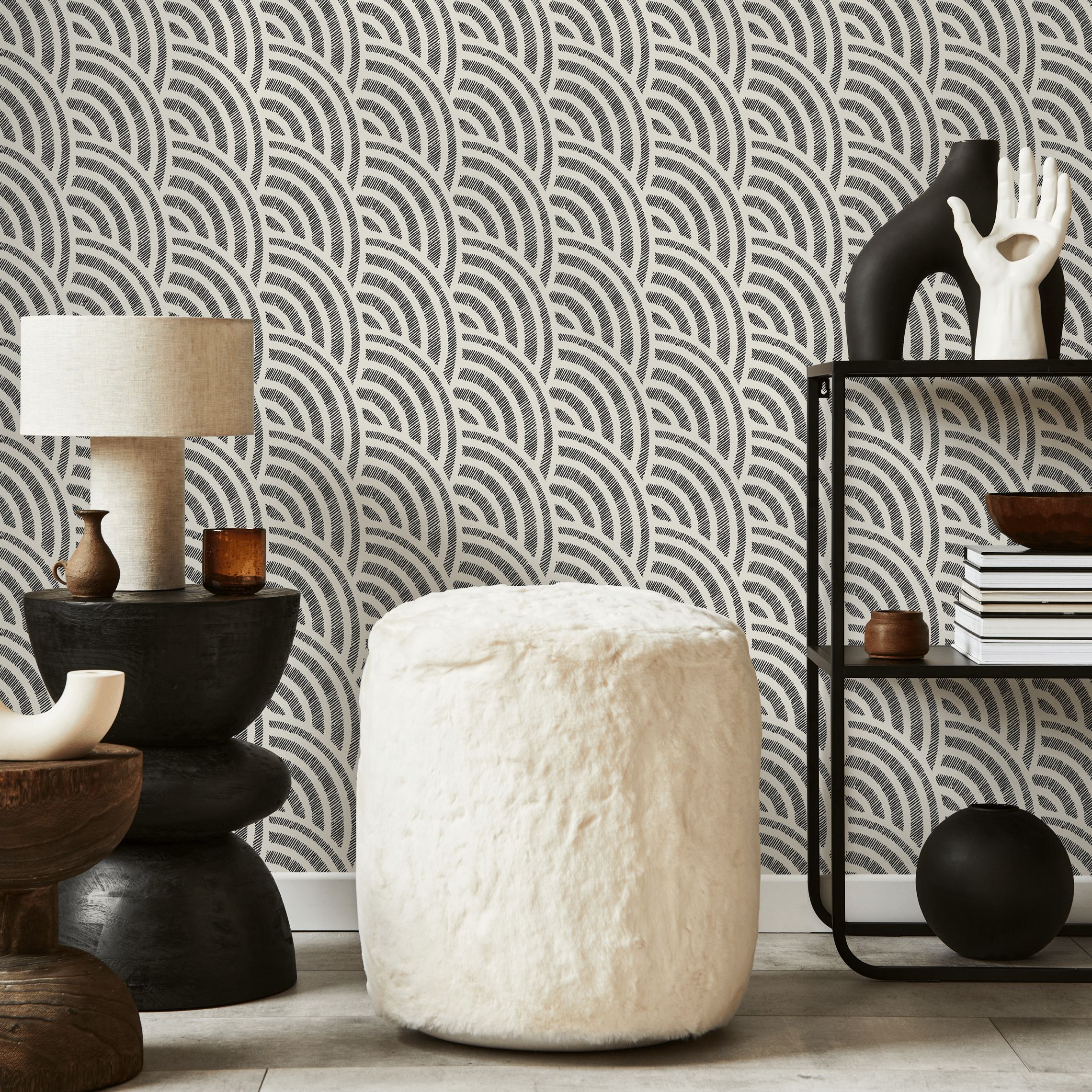 Geometric Wallpaper With A Sketched Scallop Motif In Black And White - C521
