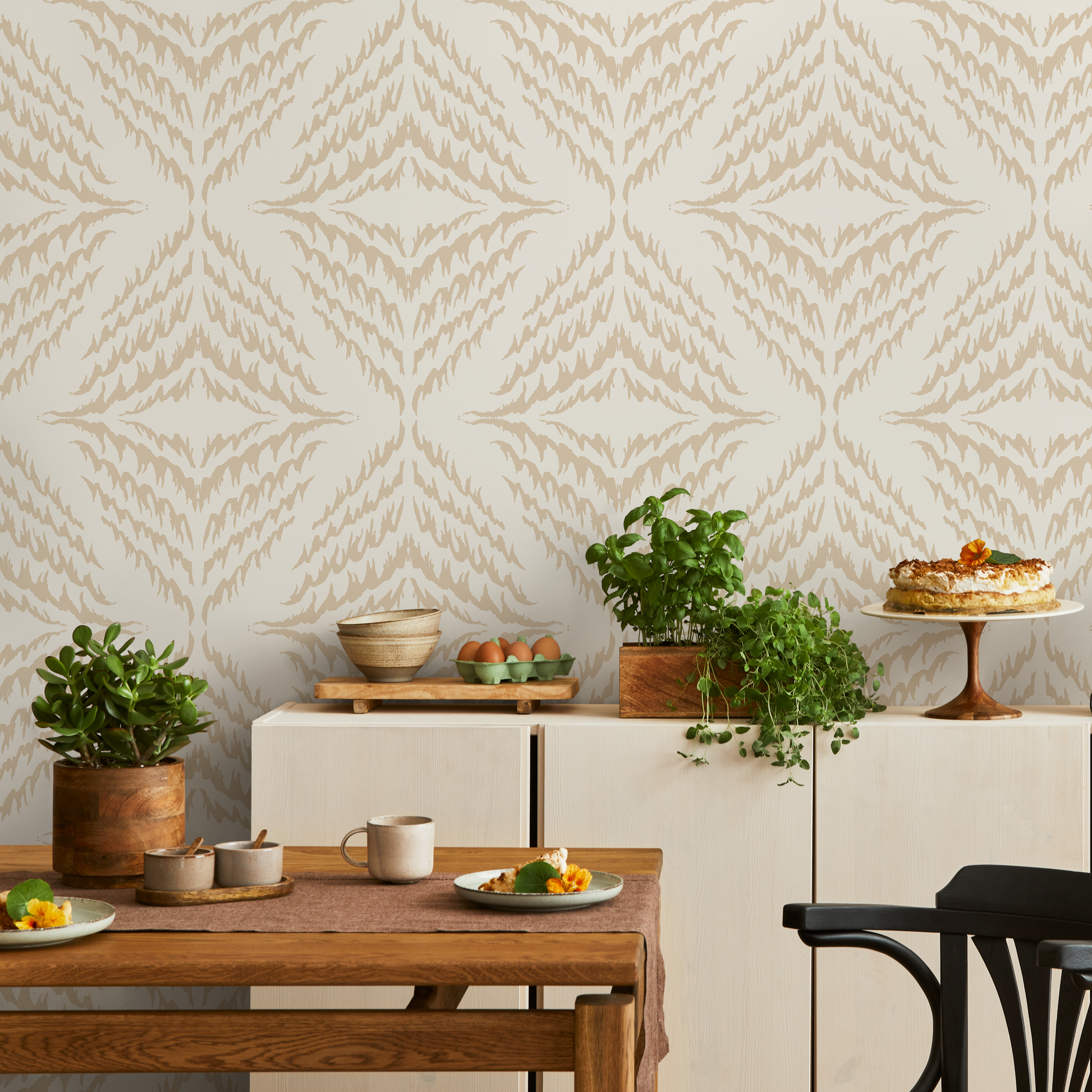Boho Wallpaper With An Ikat Diamond Motif In Beige And Cream - C537