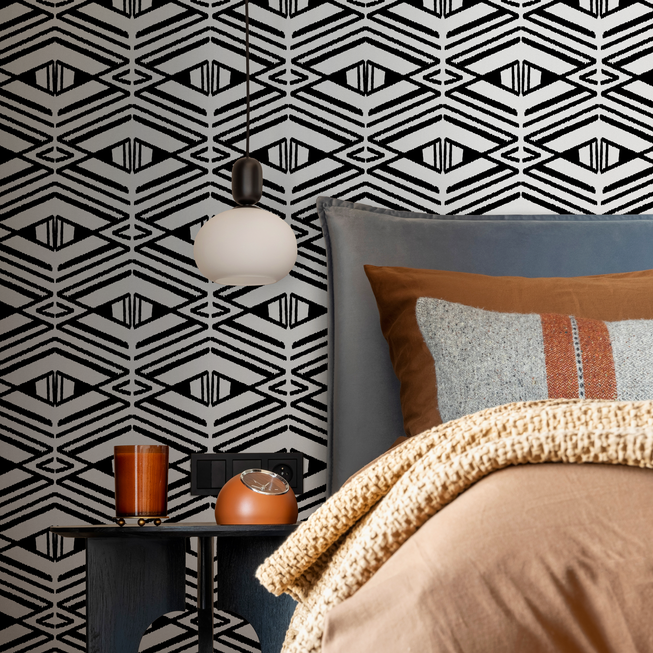 Geometric Wallpaper With A Stamped Diamond Motif In Black And White - C539