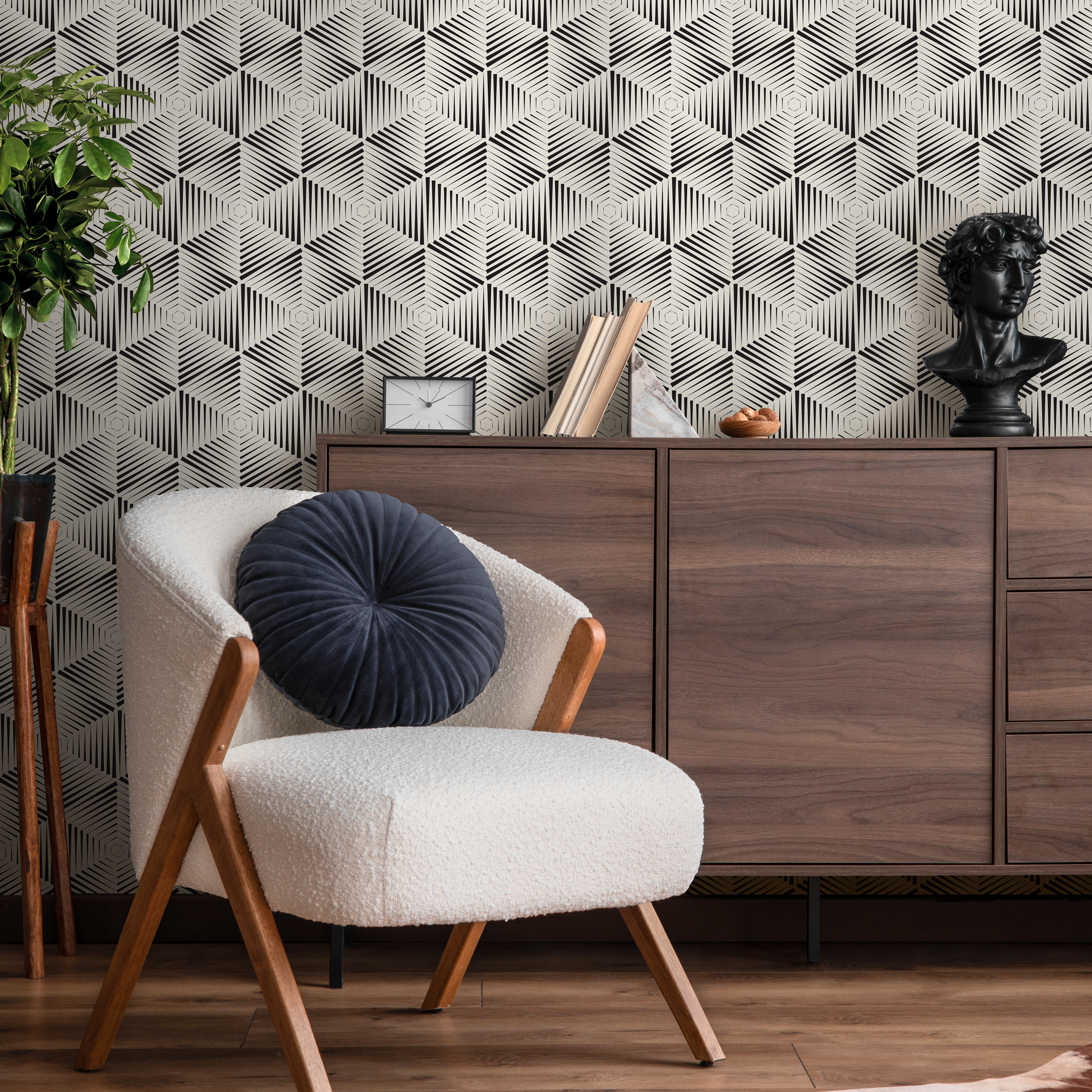 Geometric Wallpaper With An Optical Illusion Hexagon Motif In Black And Cream - C557