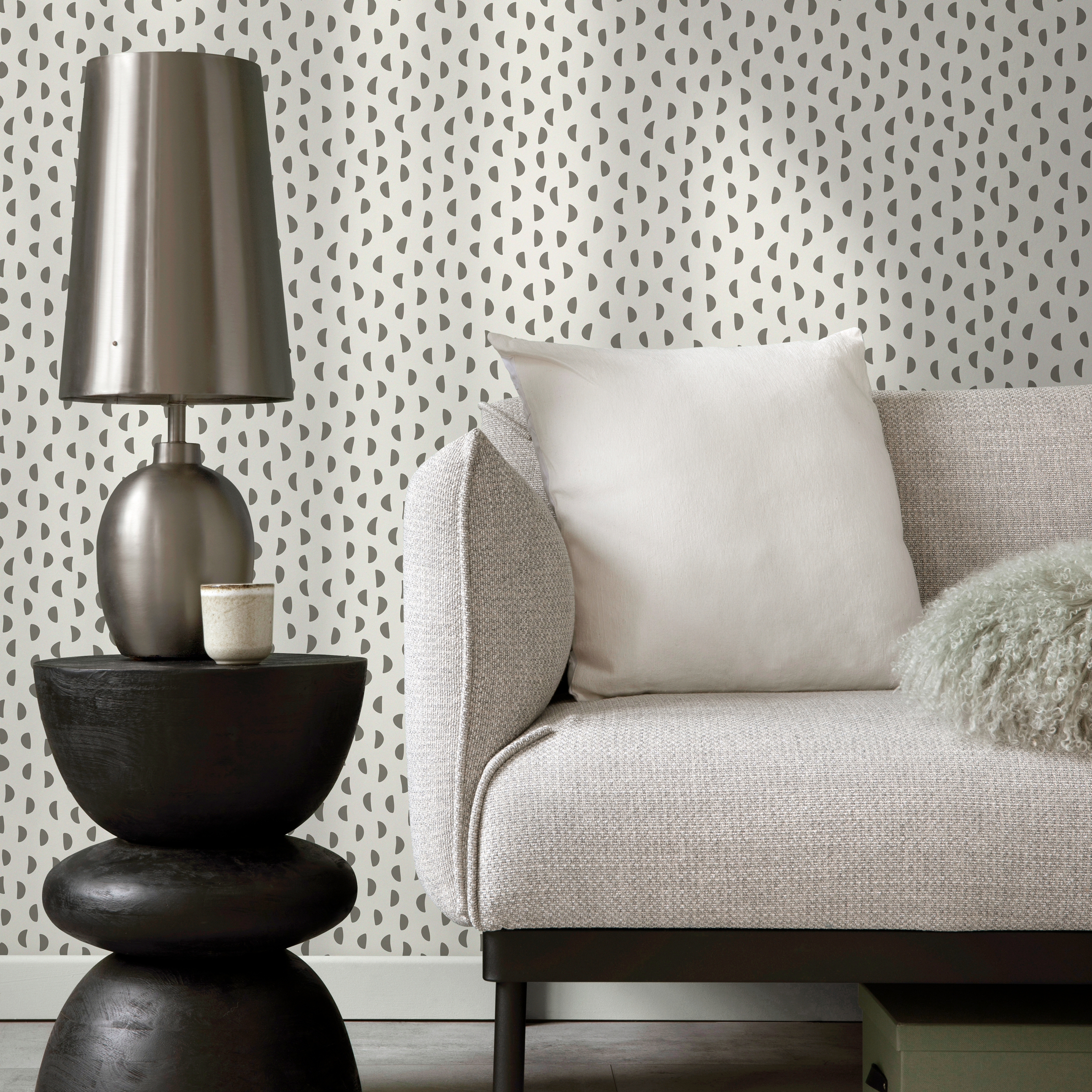 Geometric Wallpaper With A Repeating Semi-circle Motif In Beige And Gray - C589
