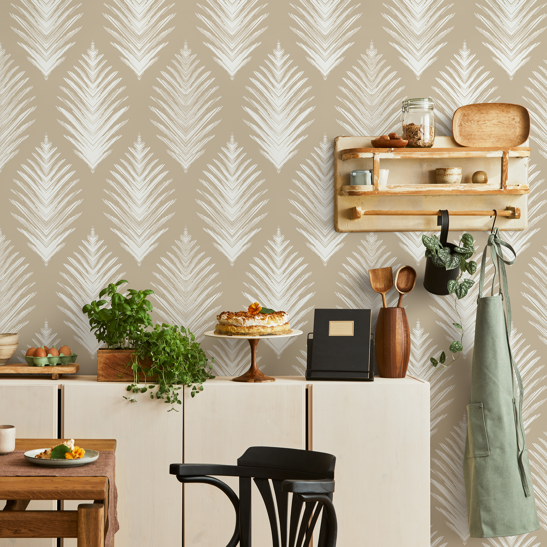 Botanical Wallpaper With An Abstract Leaf Motif In Beige And White - C604