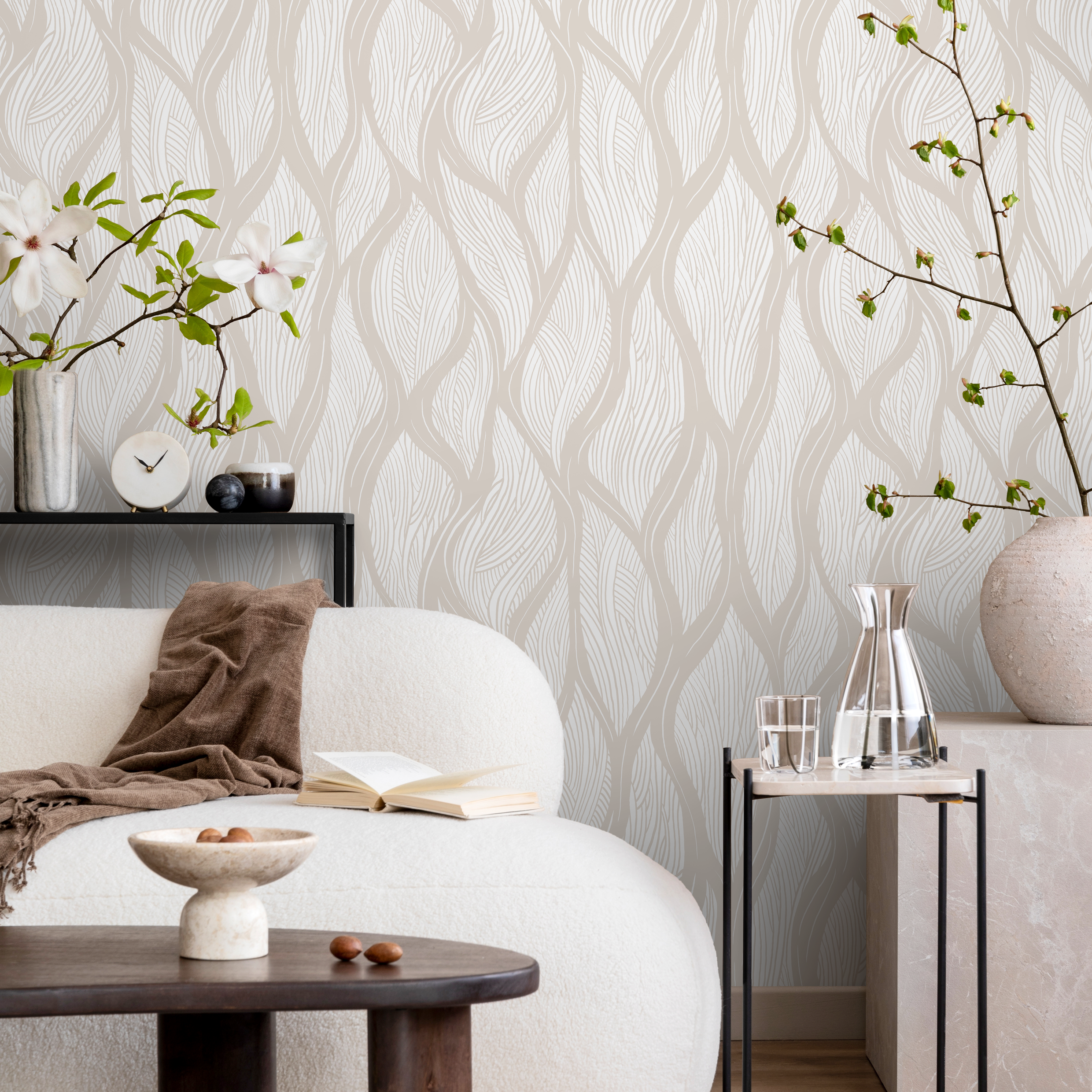 Abstract Wallpaper With A Wavy Leaf Motif In Beige And Cream - C626