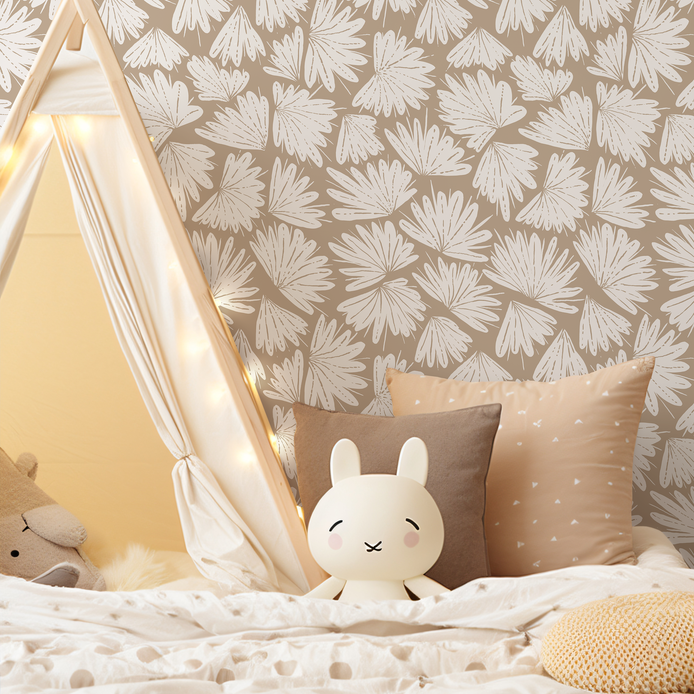 Boho Wallpaper Featuring Stylized Fan Leaves In Beige And Off-white - C632