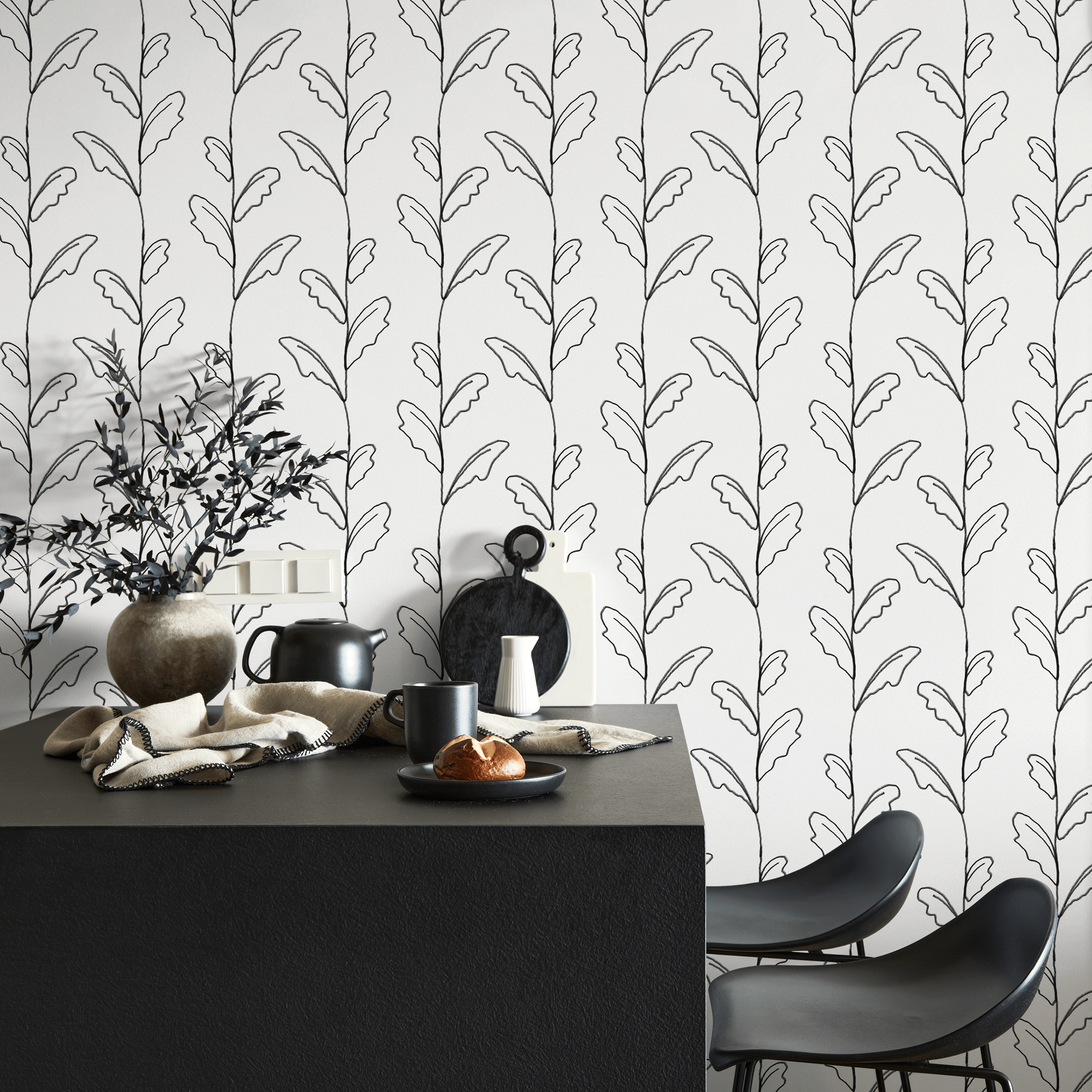 Botanical Wallpaper With A Minimalist Vine Motif In Black And White - C644