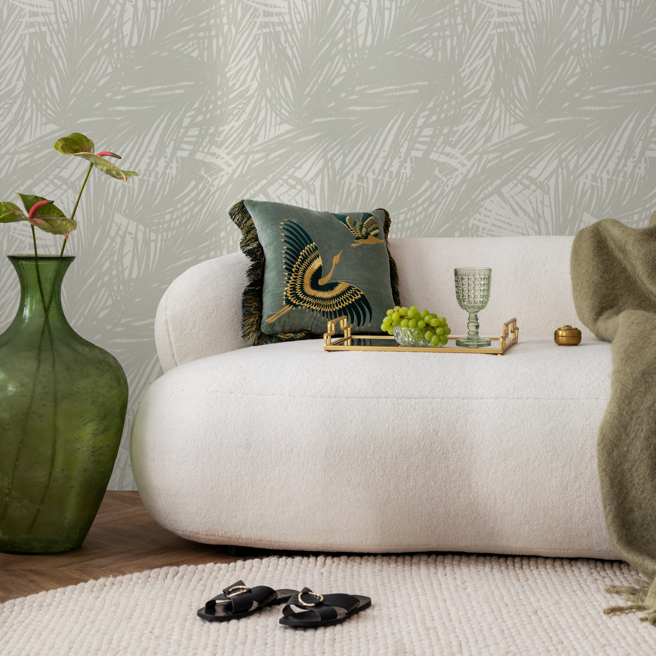 Tropical Wallpaper With Sketched Palm Fronds In Light Gray And Cream - C654
