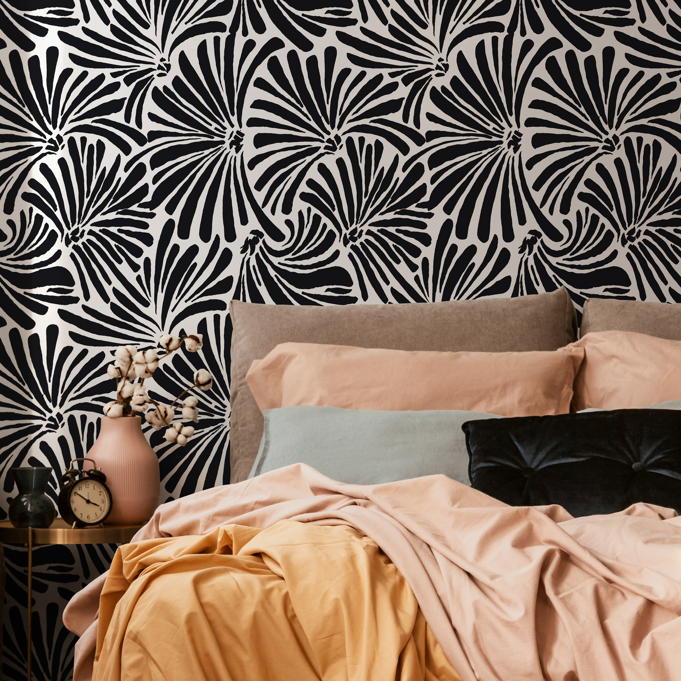 Botanical Wallpaper With A Bold Fan Palm Motif In Black And Beige - C667
