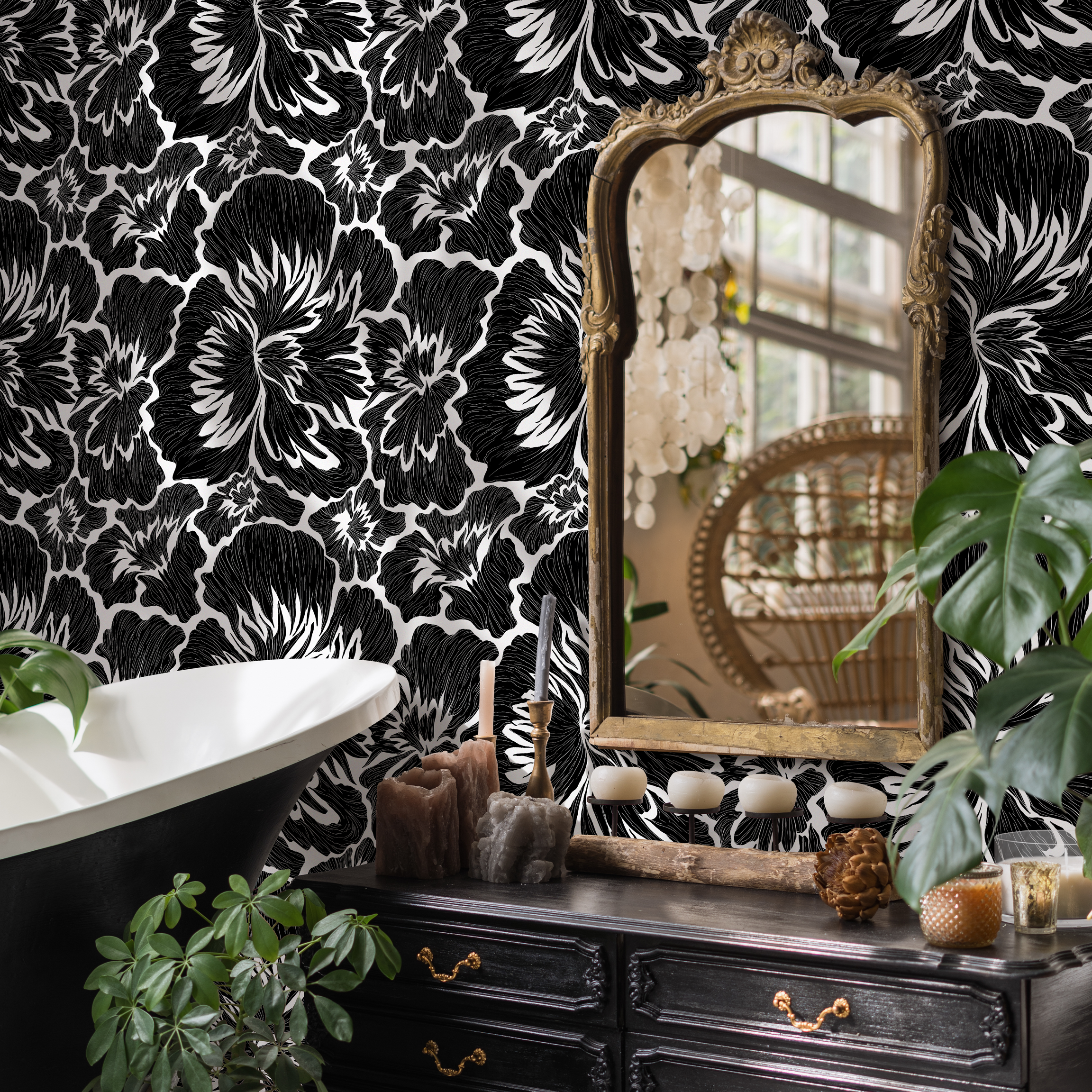 Floral Wallpaper With Bold Abstract Blooms In Black And White - C677