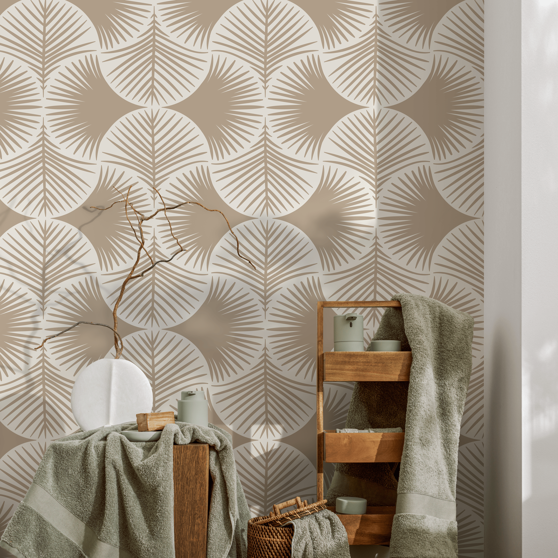 Geometric Wallpaper Featuring Stylized Palm Fans In Beige And Off-white - C689