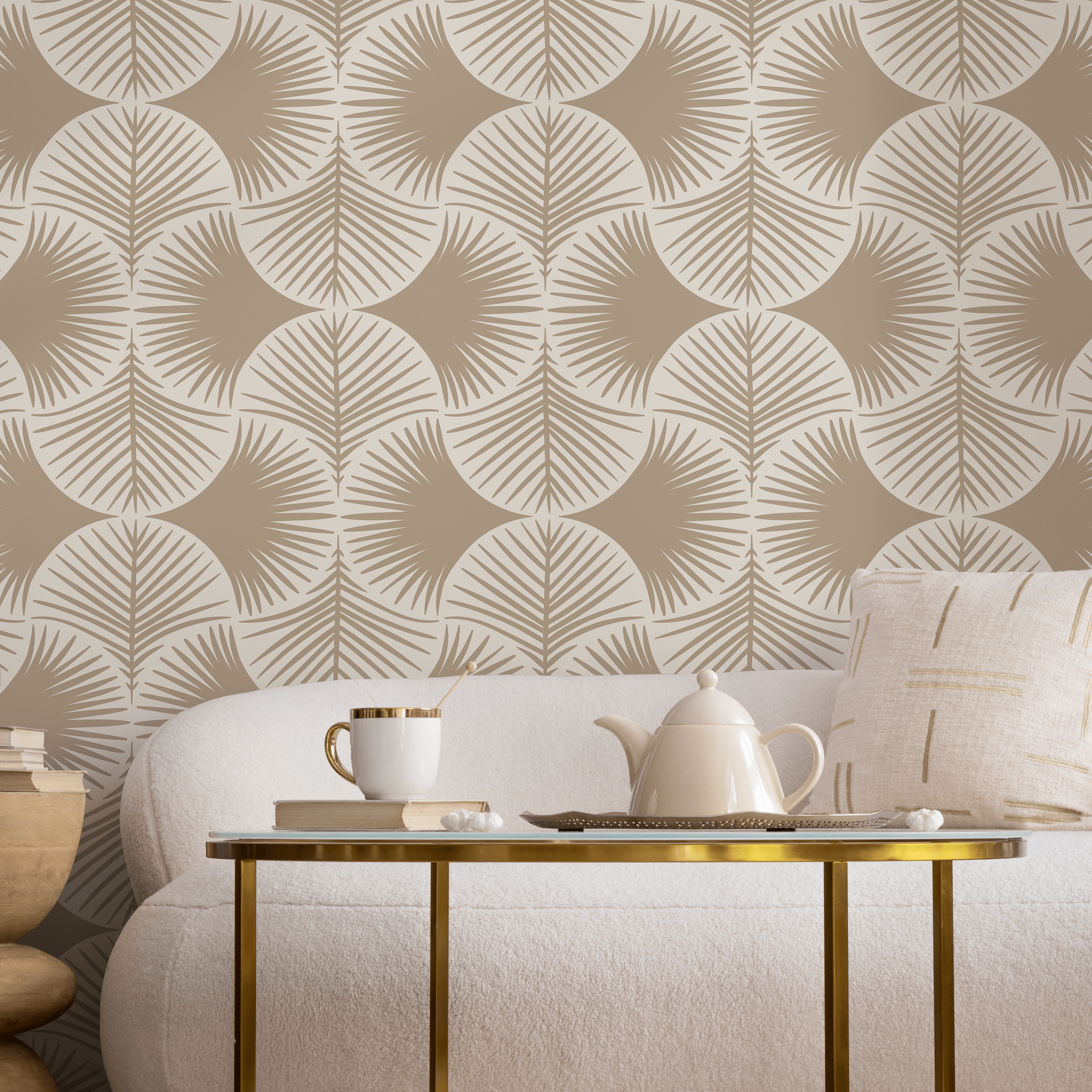 Geometric Wallpaper Featuring Stylized Palm Fans In Beige And Off-white - C689