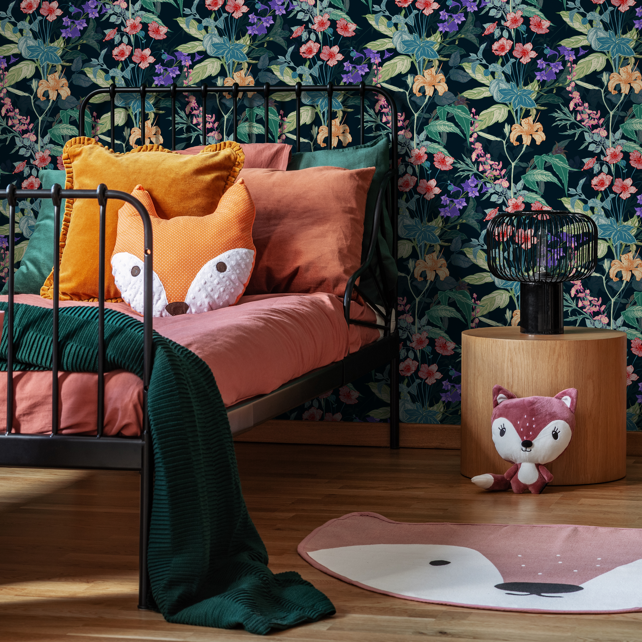 Floral Wallpaper Featuring Lilies And Wildflowers In Red, Orange, And Purple - C699