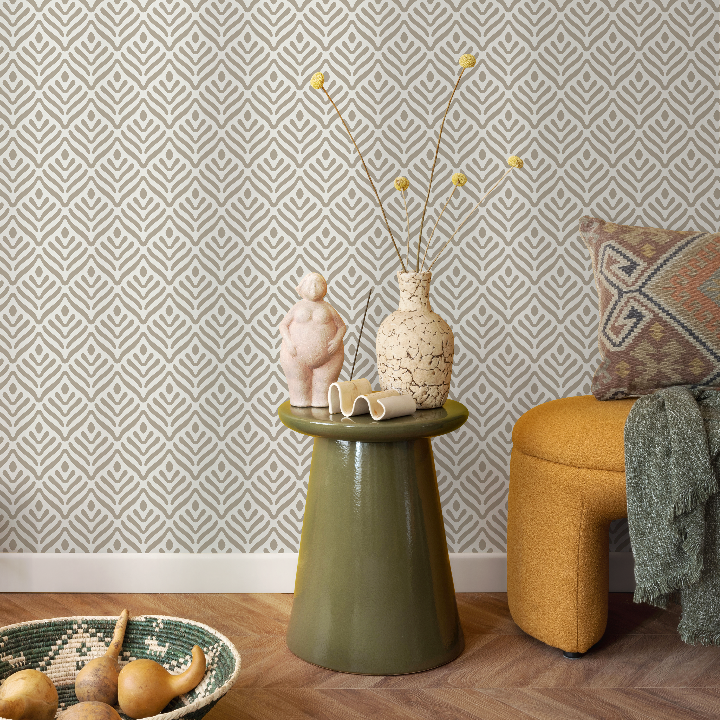 Geometric Wallpaper With A Stylized Leaf Pattern In Beige And White - C711