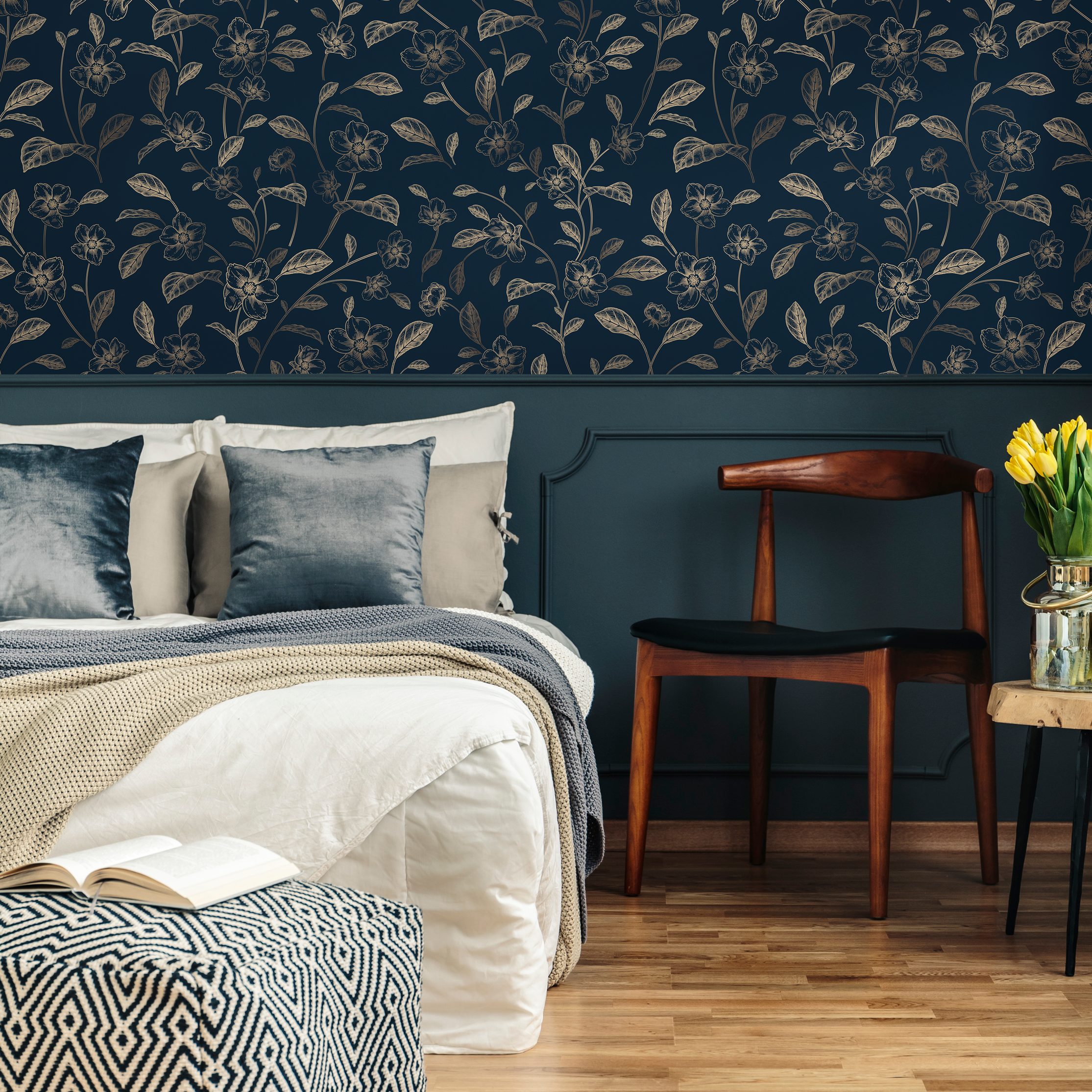 Floral Wallpaper With A Vintage Botanical Motif In Navy Blue And Gold - C719