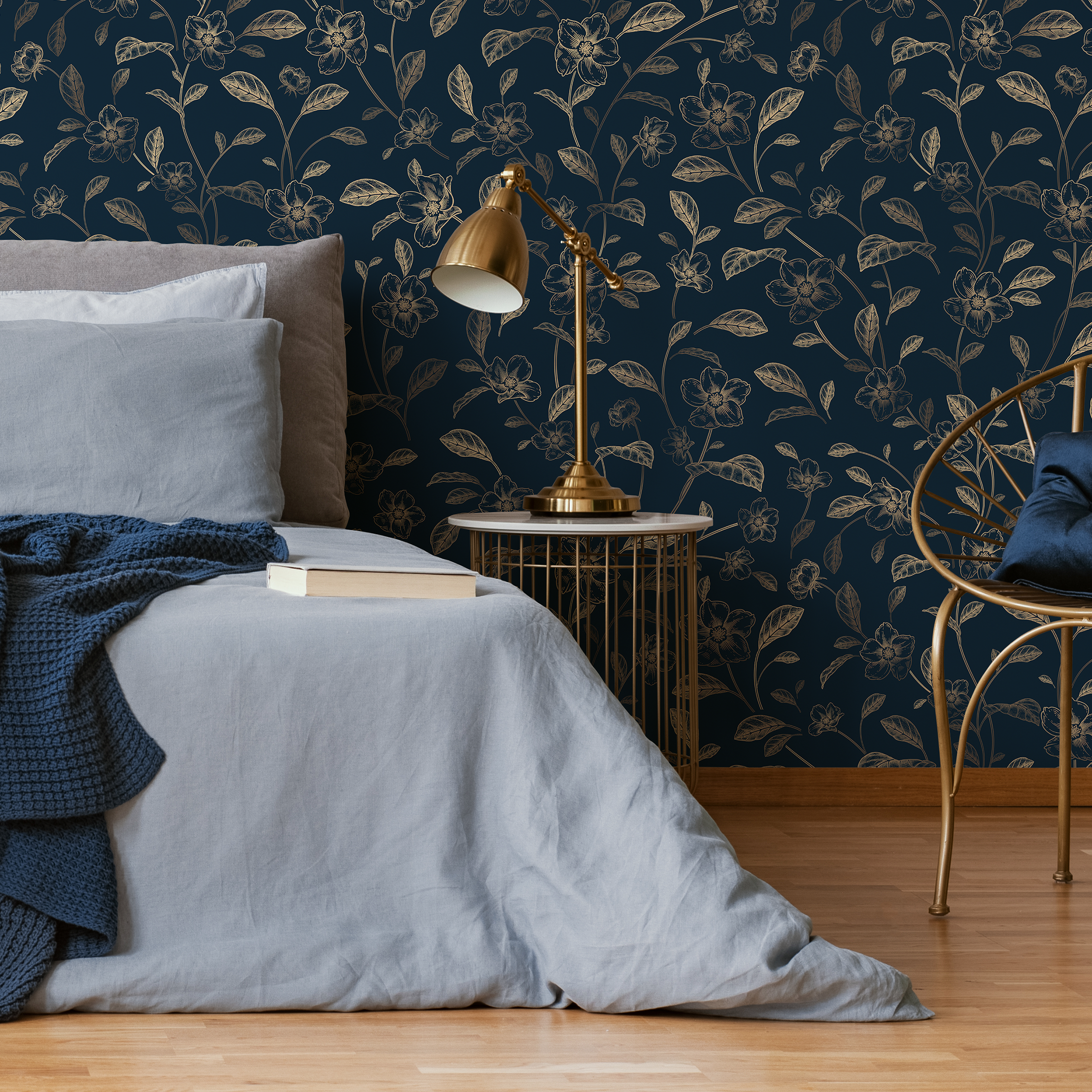 Floral Wallpaper With A Vintage Botanical Motif In Navy Blue And Gold - C719