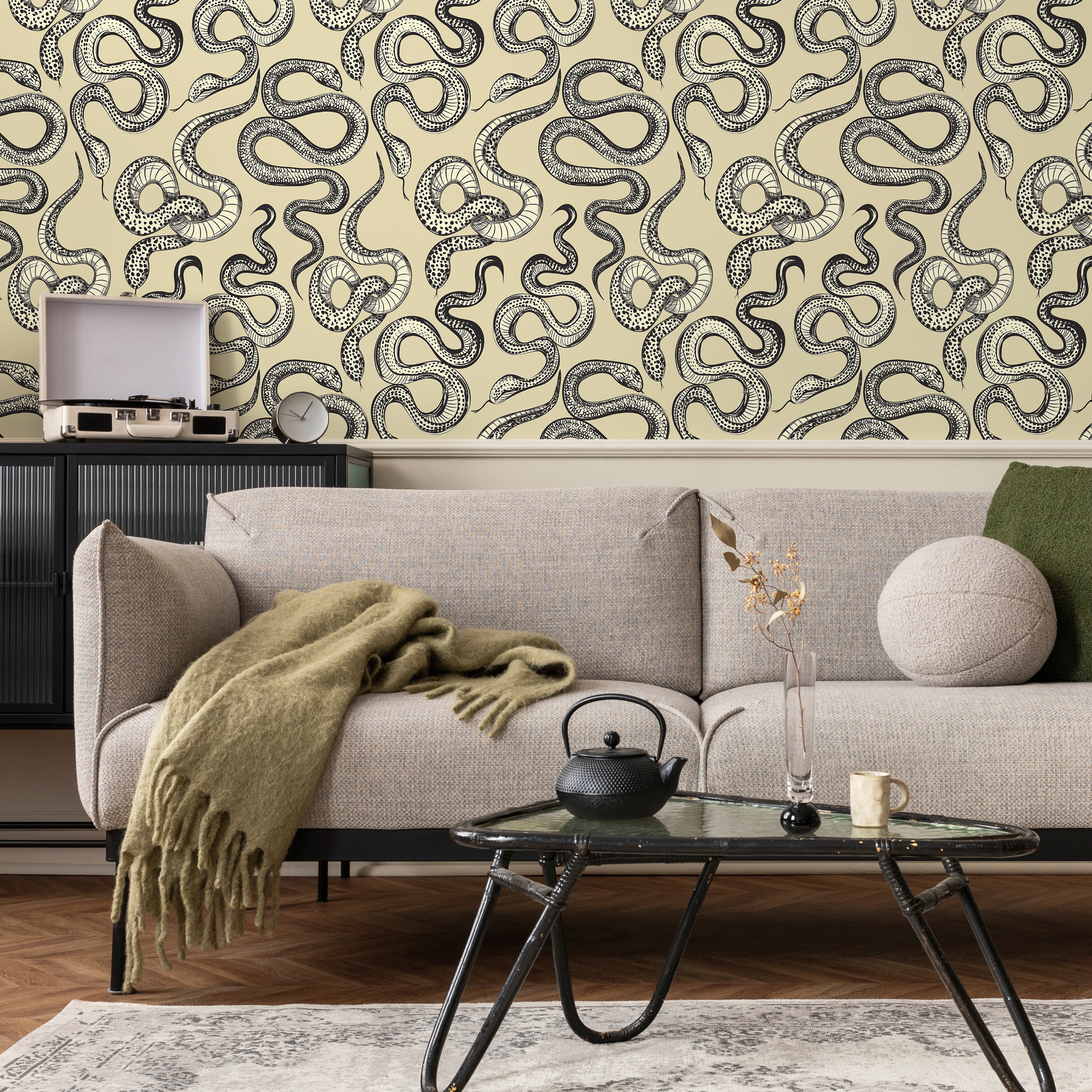 Animal Wallpaper With A Hand-drawn Snake Motif In Beige And Black - C724