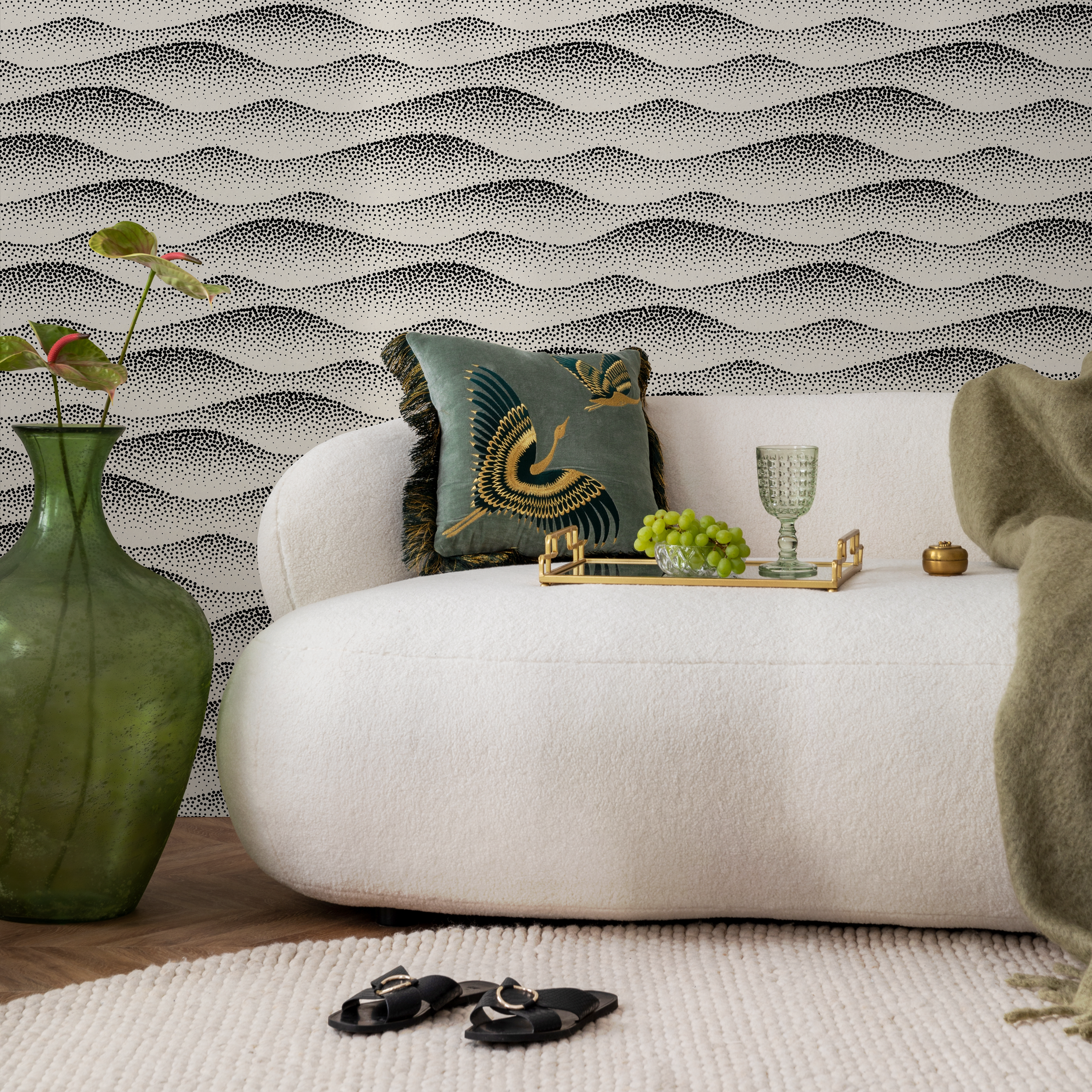 Abstract Wallpaper With Wavy Dotted Lines In Black And Cream - C731