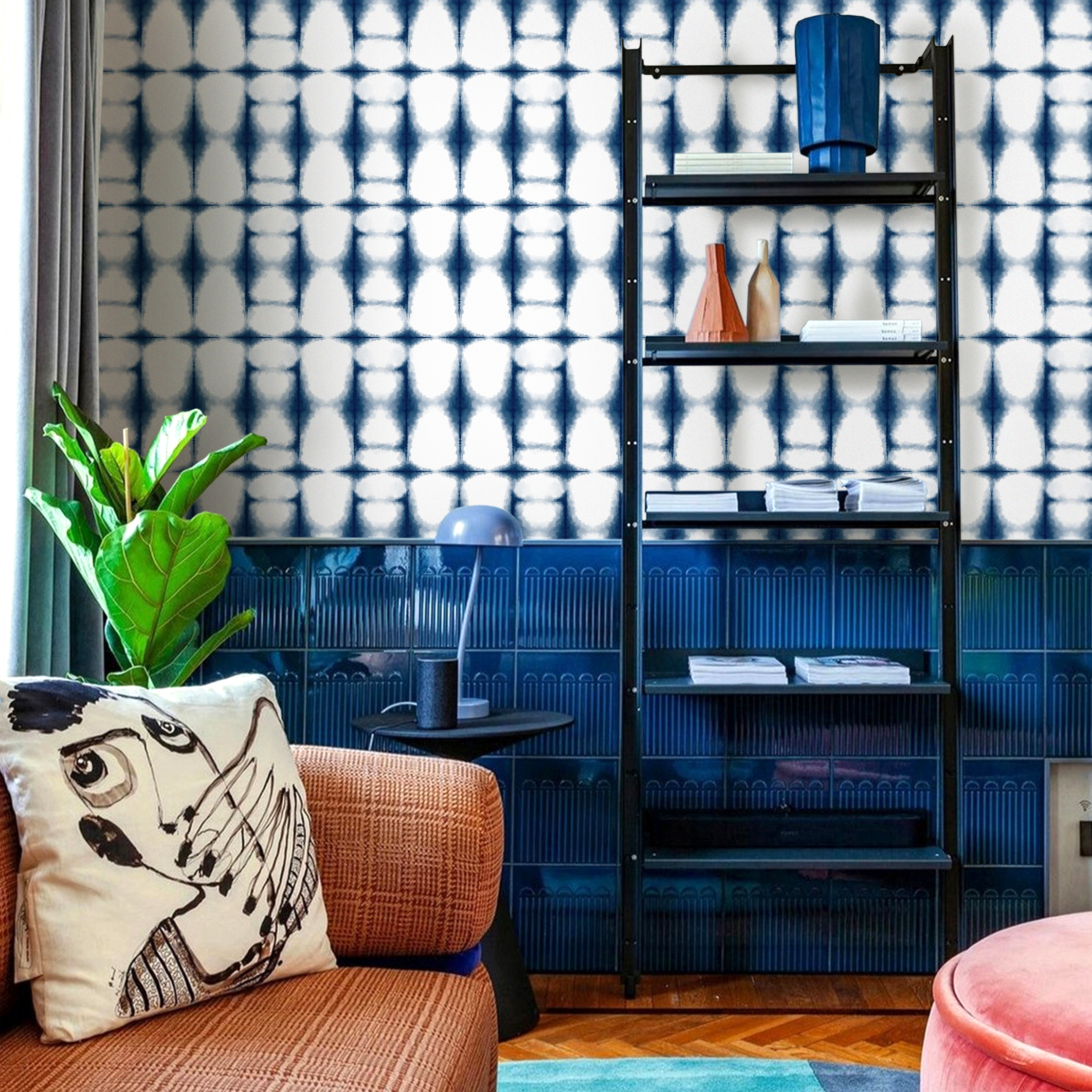 Tie Dye Wallpaper With A Geometric Motif In Blue And White - C738