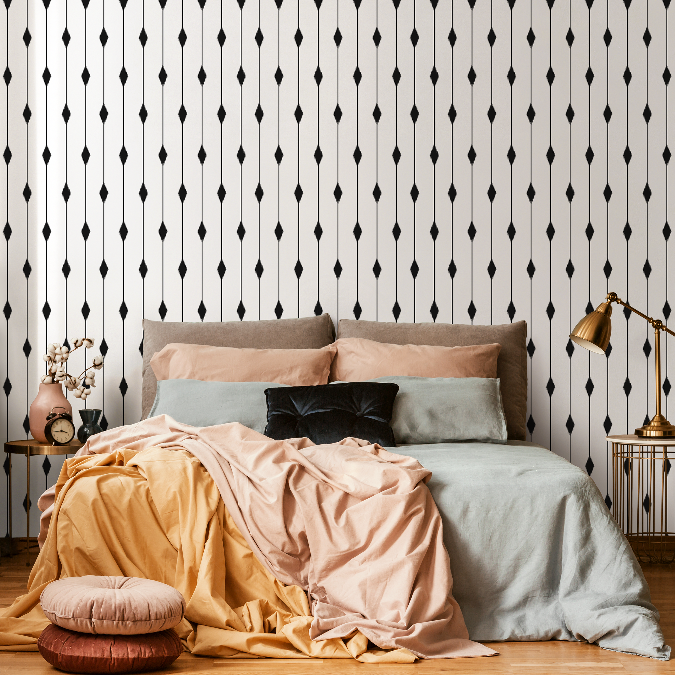 Geometric Wallpaper With Vertical Diamond Stripes In Black And White - C752