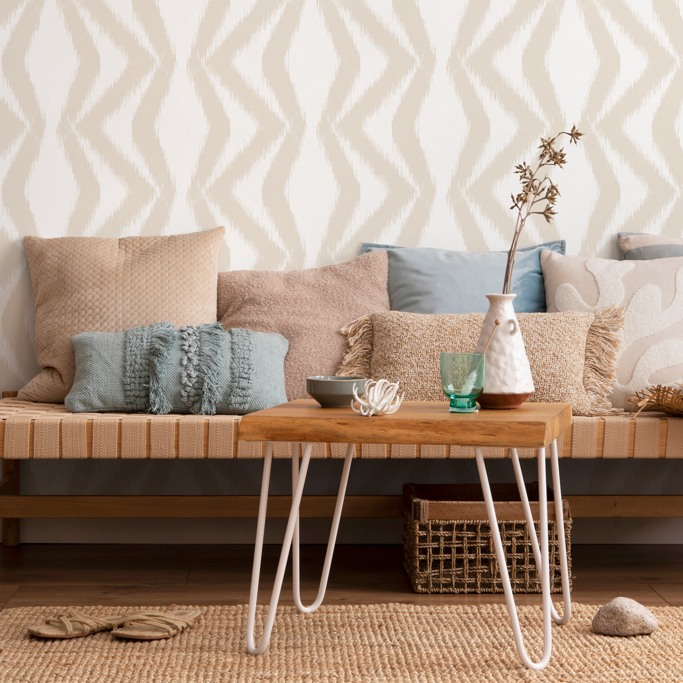 Abstract Wallpaper With A Boho Ikat Motif In Beige And White - C754