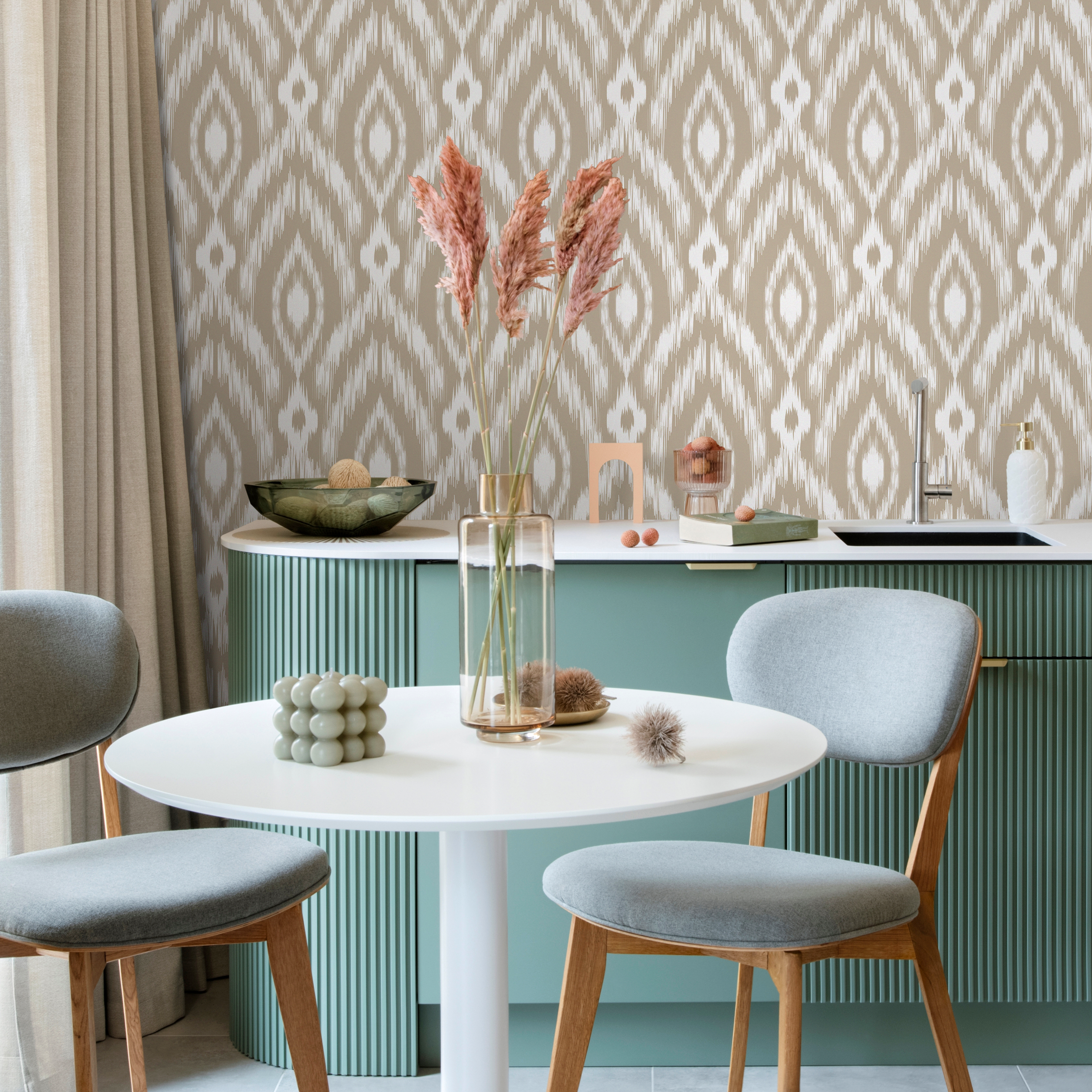 Ethnic Wallpaper With A Bohemian Ikat Motif In Beige And White - C771