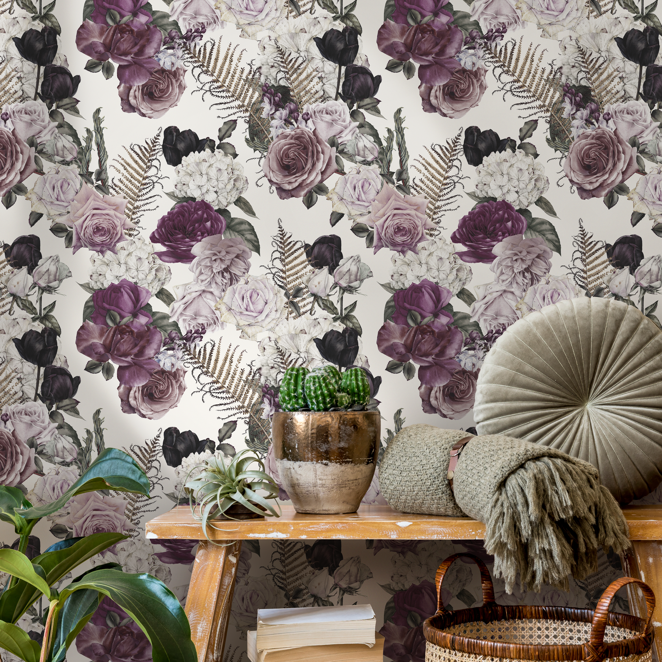 Floral Wallpaper With Vintage Roses And Ferns In Purple, Black, And White - C792
