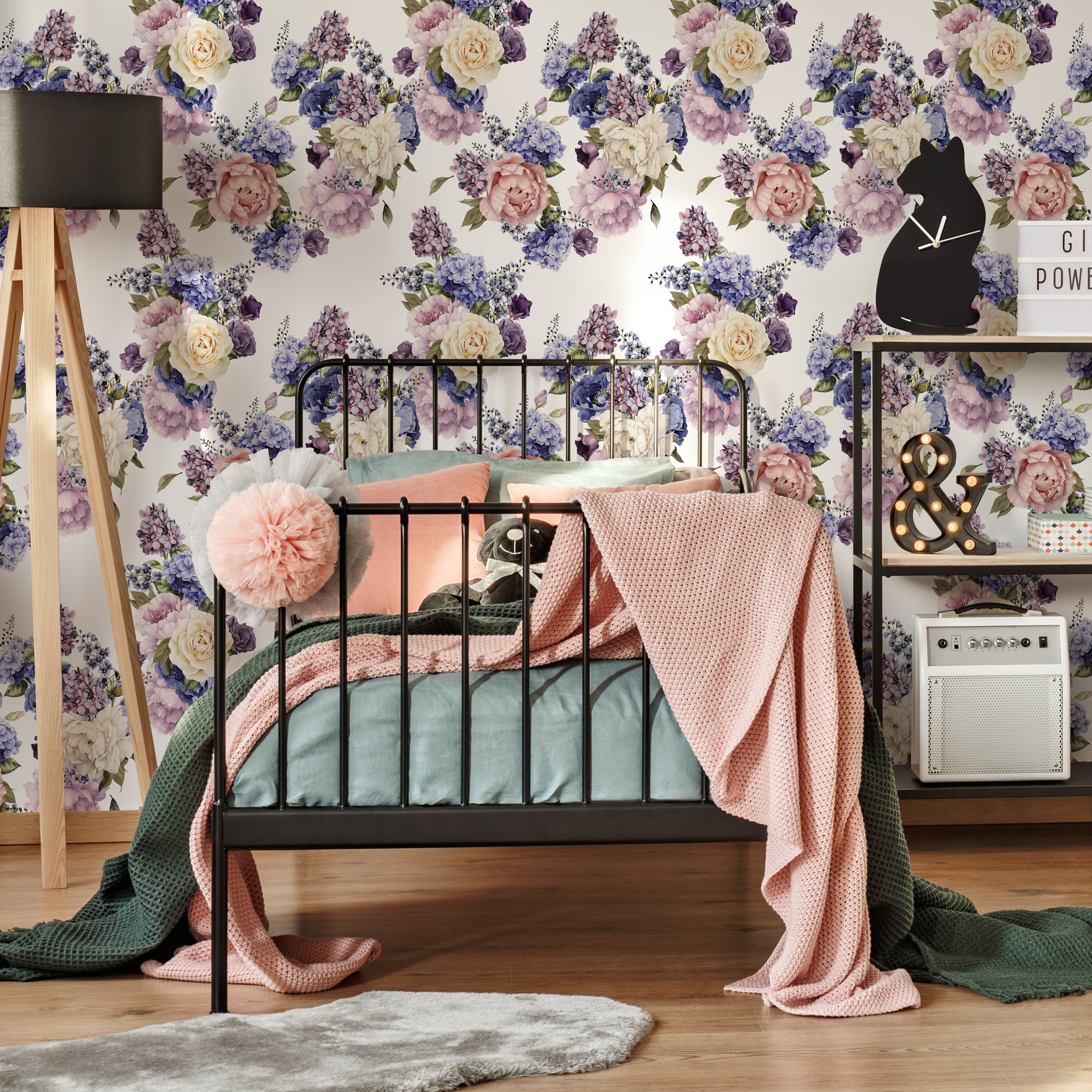 Floral Wallpaper With Watercolor Roses And Hydrangeas In Purple, Blue, And Pink - C795