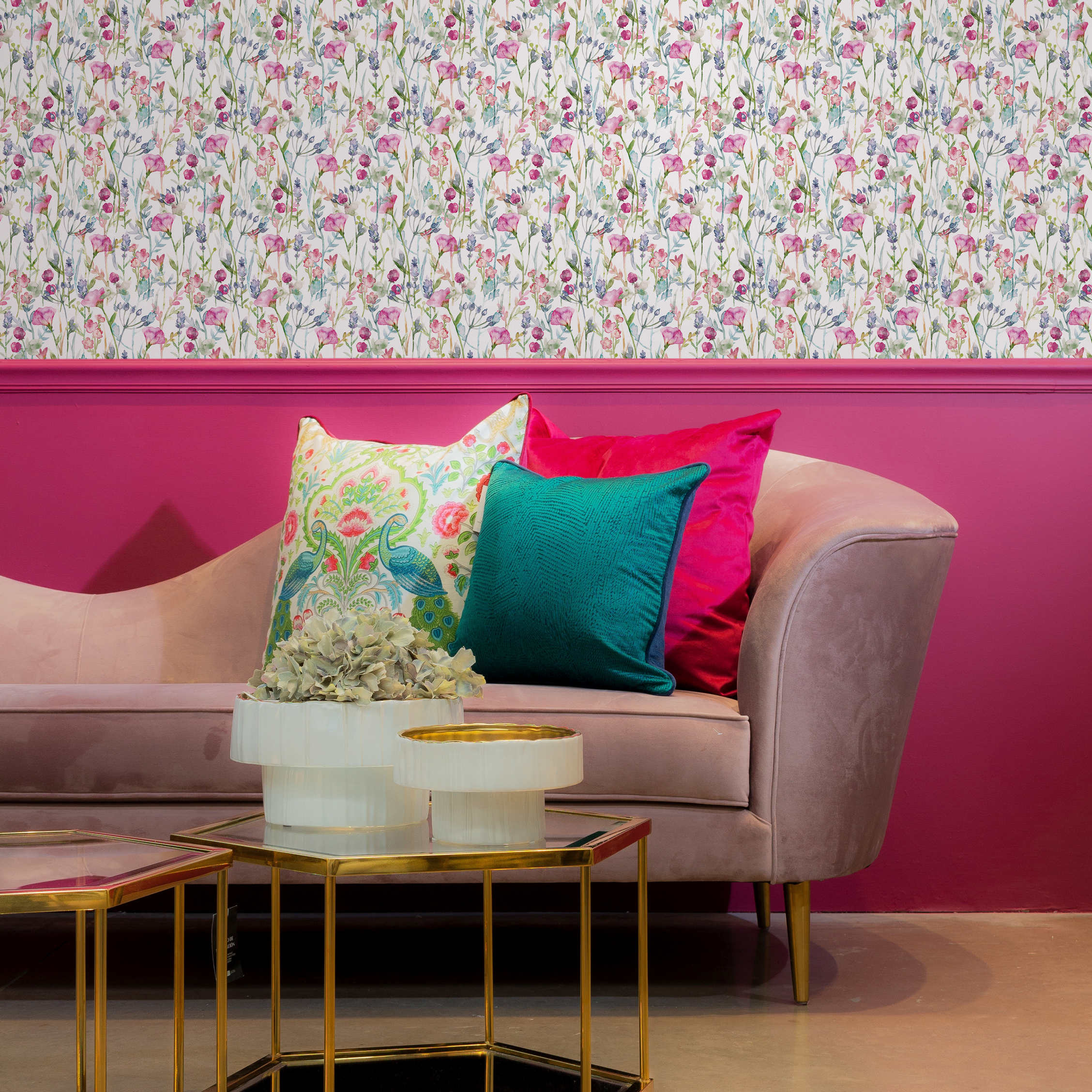 Wildflower Wallpaper With A Watercolor Meadow Motif In Pink, Purple, And Green - C800