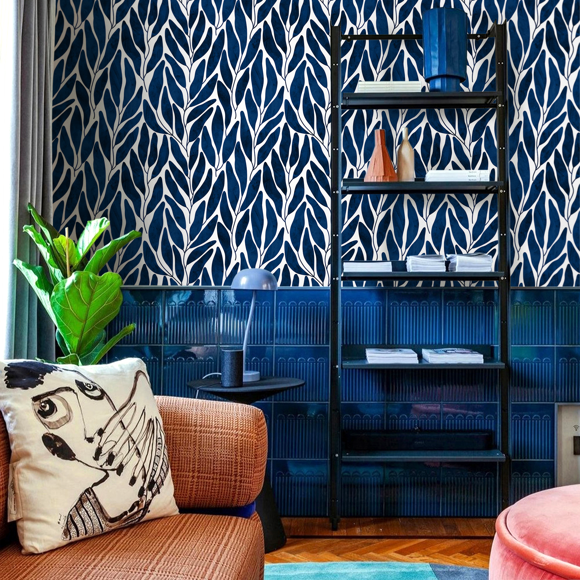 Botanical Wallpaper With Stylized Climbing Leaves In Navy Blue And White - C804