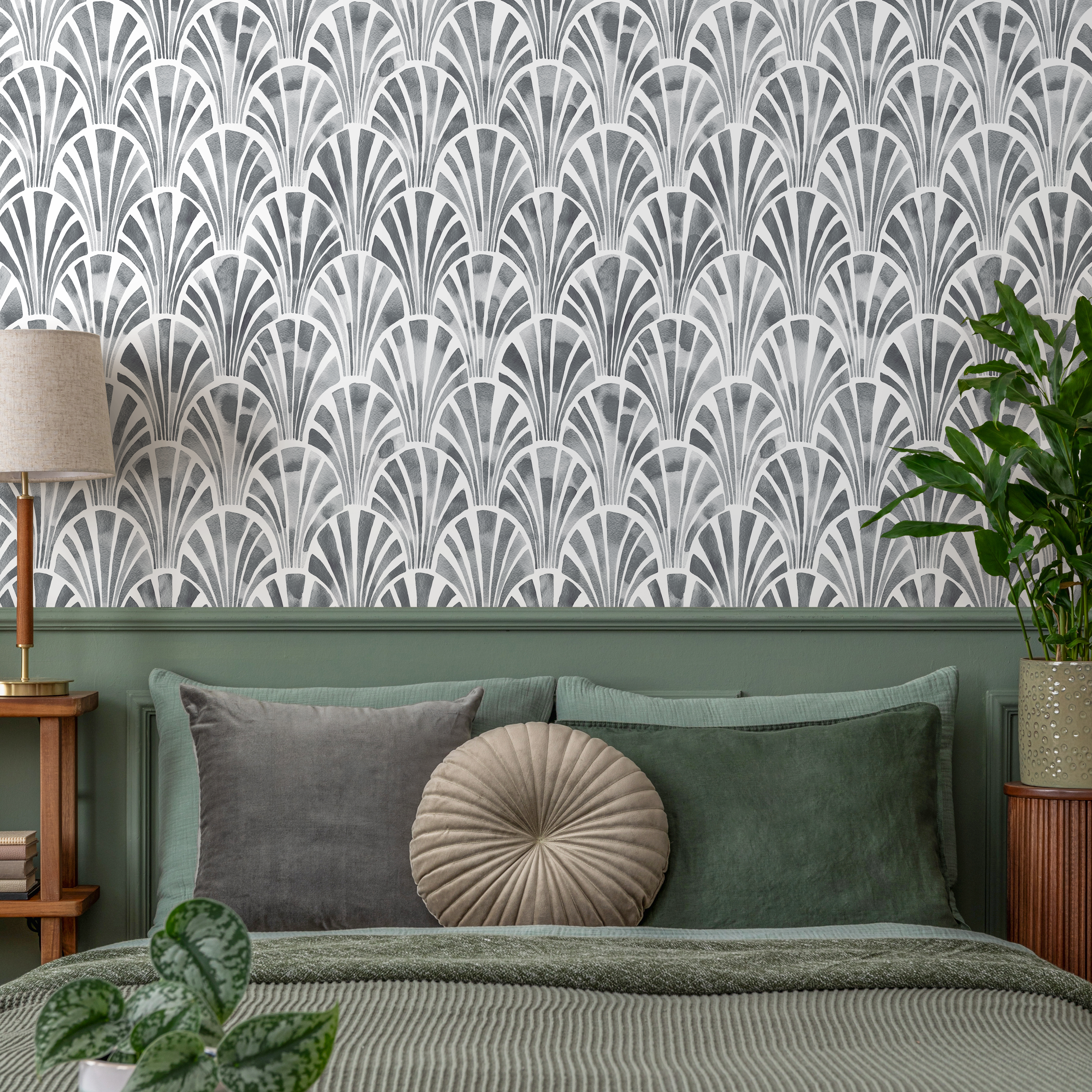 Art Deco Wallpaper With A Watercolor Fan Motif In Shades Of Gray - C805