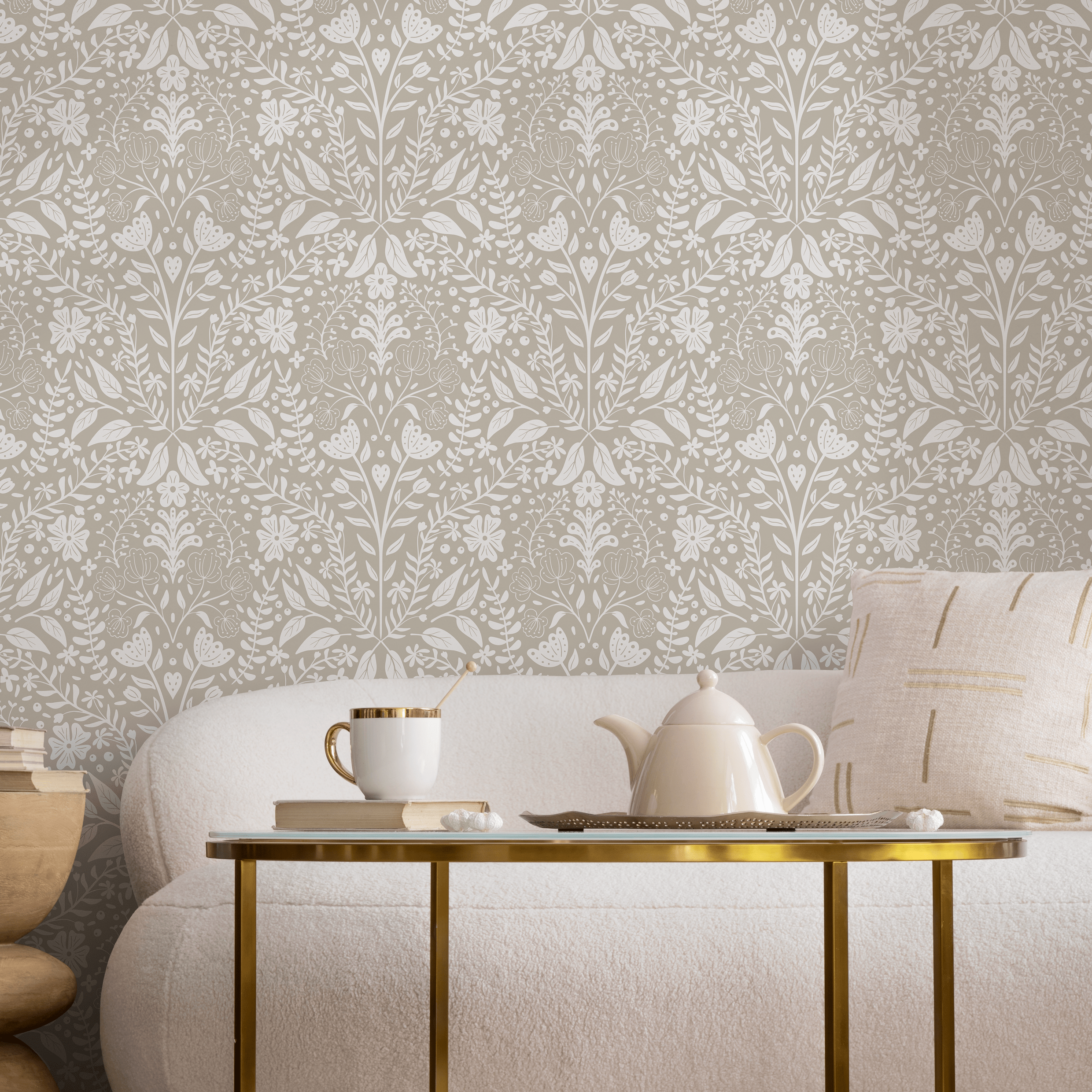 Damask Wallpaper With A Wildflower Motif In Beige And White - C807