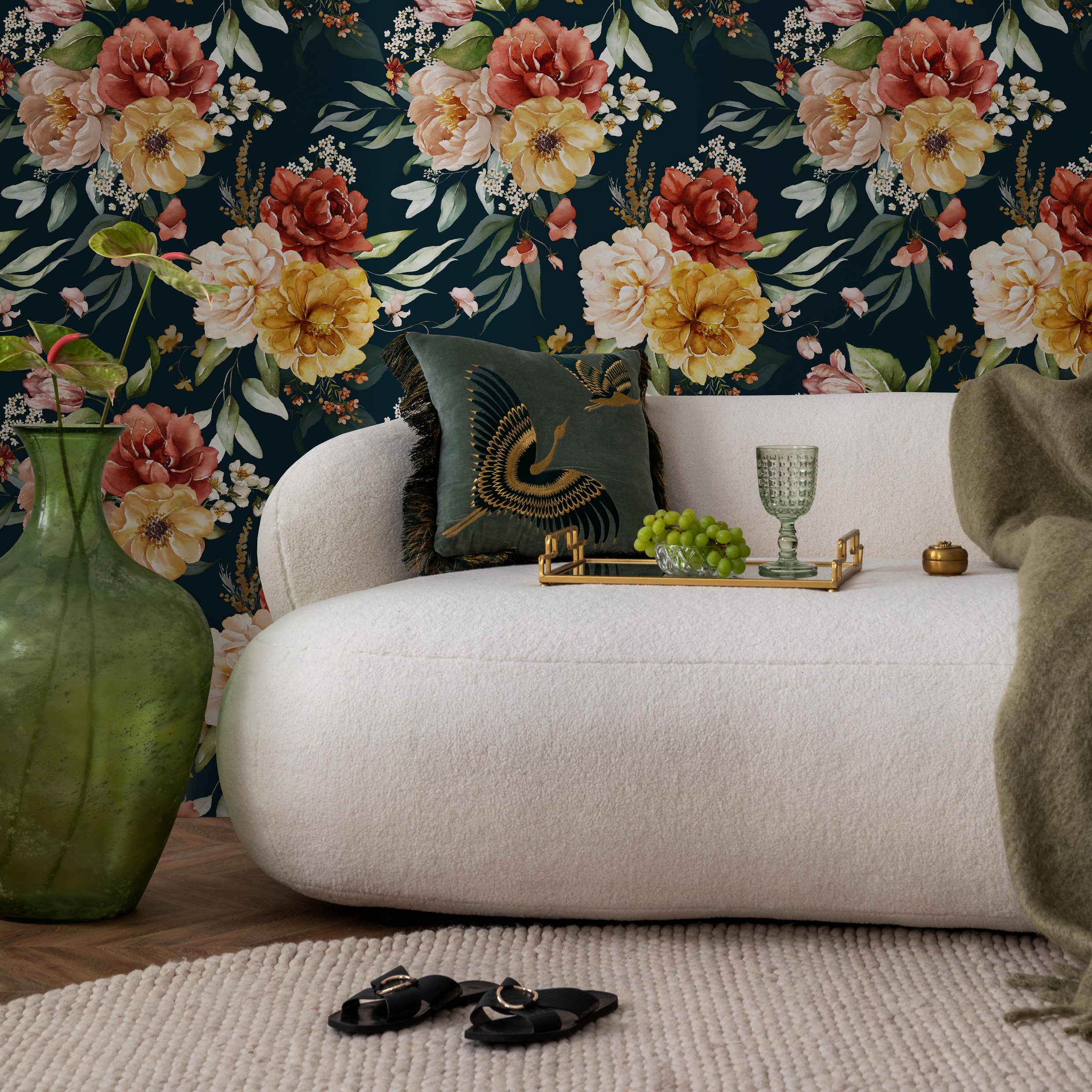 Floral Wallpaper With A Vintage Garden Motif In Yellow, Red, And Pink - C827