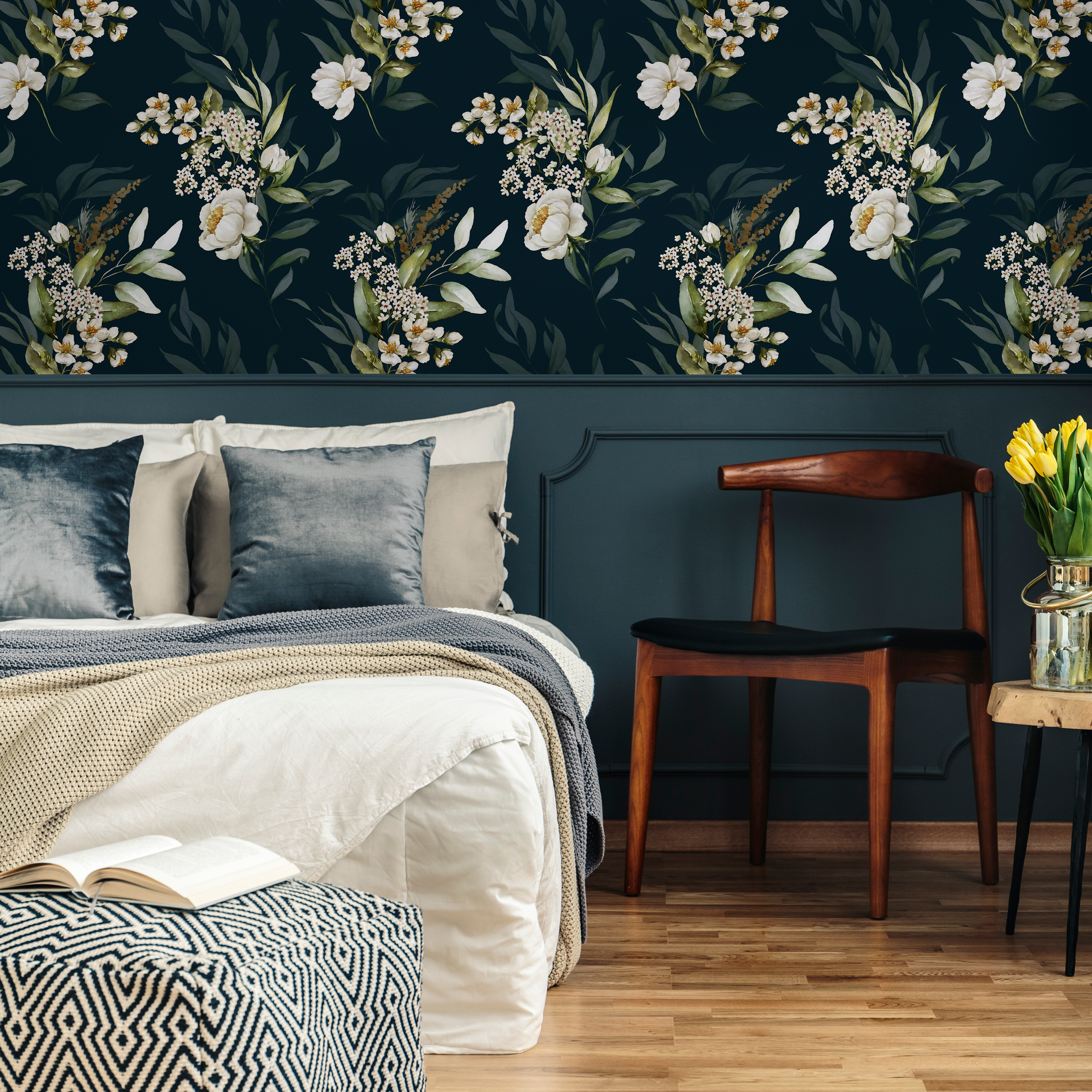 Floral Wallpaper With White Bouquets In Dark Green And Cream - C828