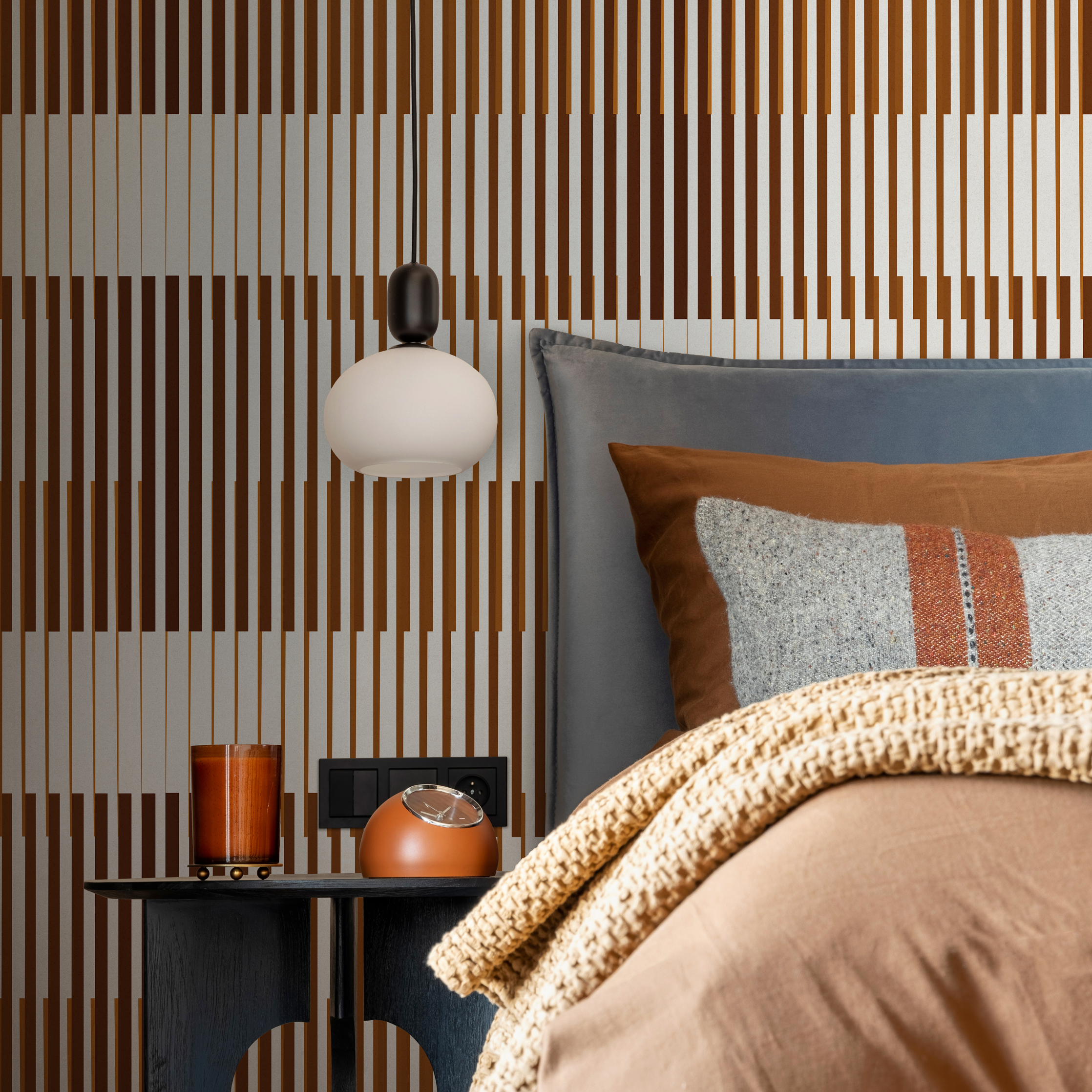 Geometric Wallpaper Featuring Staggered Lines In Brown And Dark Brown - C853
