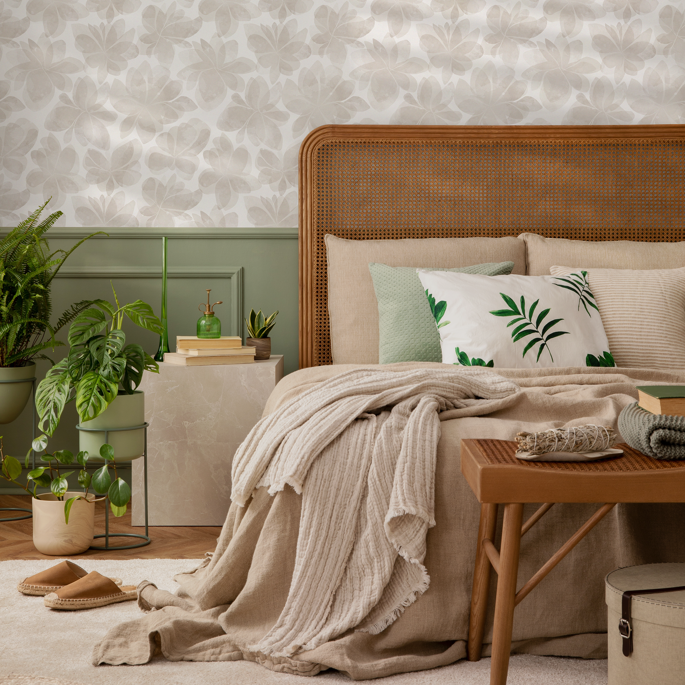 Floral Wallpaper With A Watercolor Flower Motif In Beige And Cream - C862