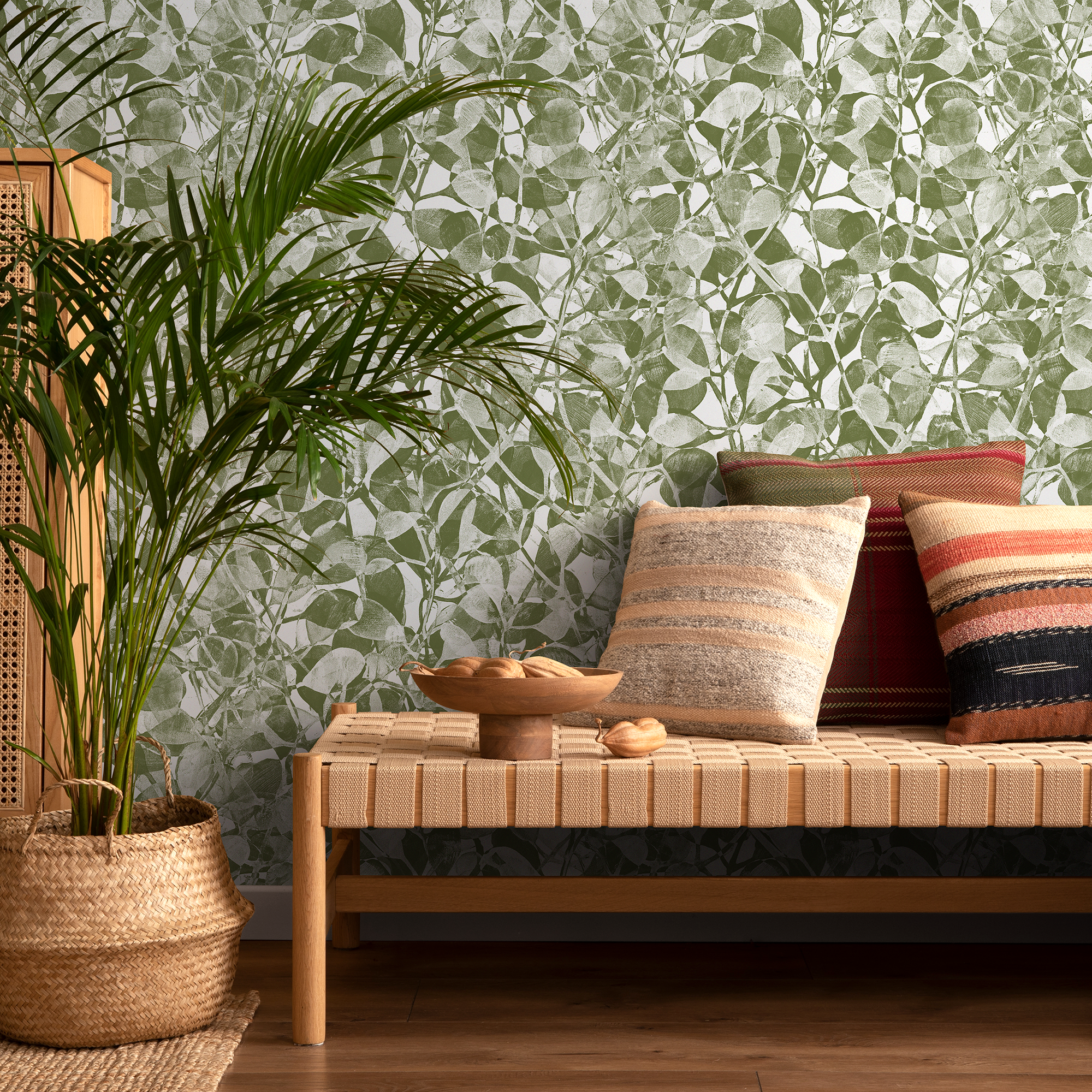 Botanical Wallpaper With A Stamped Leaf Motif In Green And Light Grey - C874
