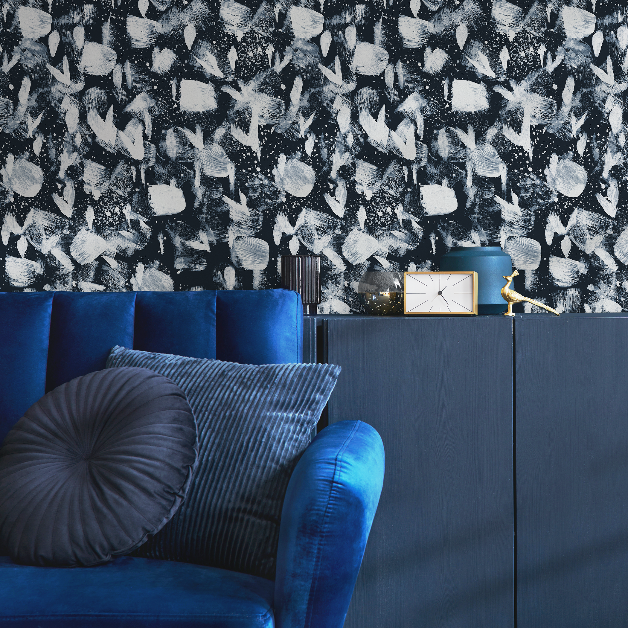 Abstract Wallpaper With Expressive Brushstrokes In Navy Blue And White - C884