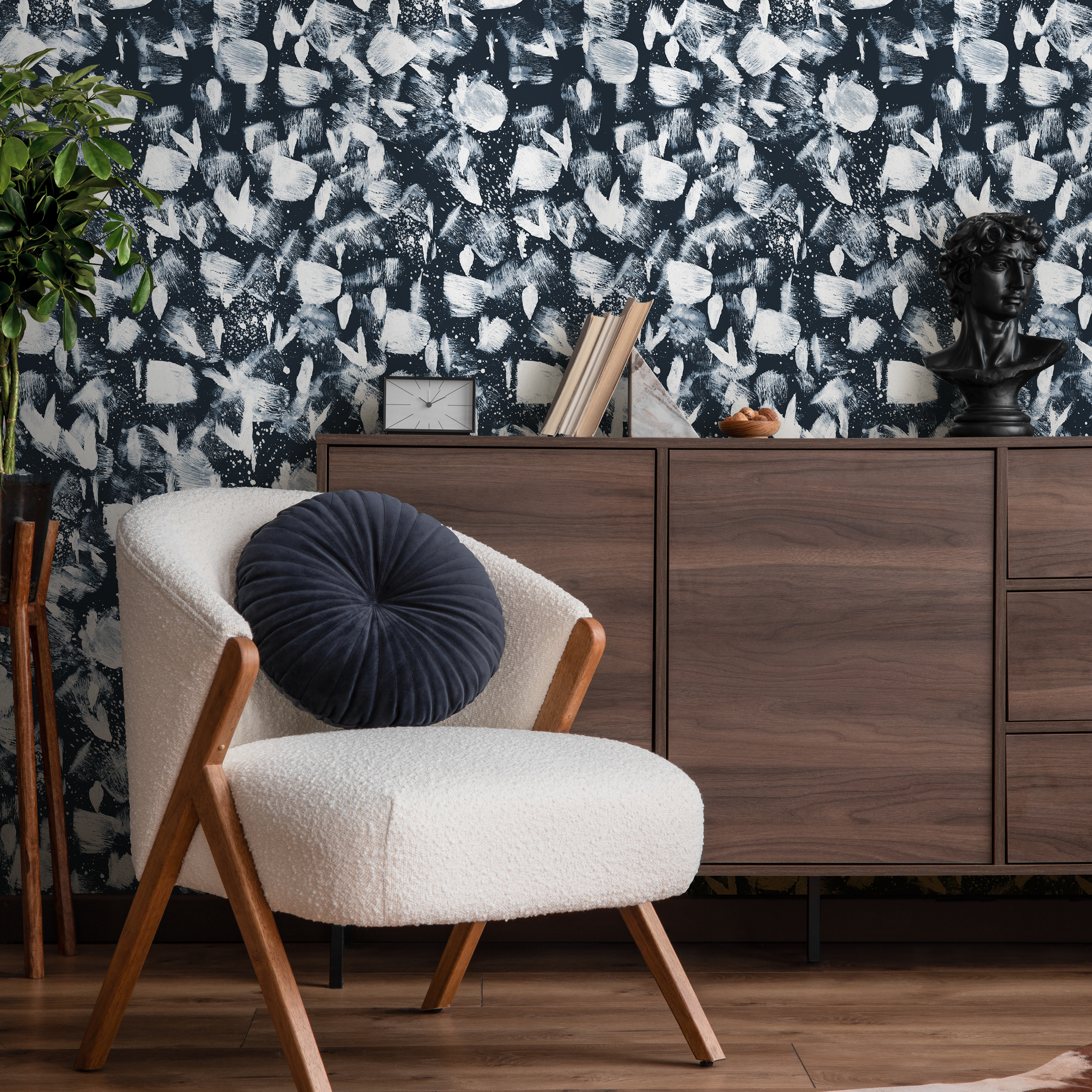 Abstract Wallpaper With Expressive Brushstrokes In Navy Blue And White - C884