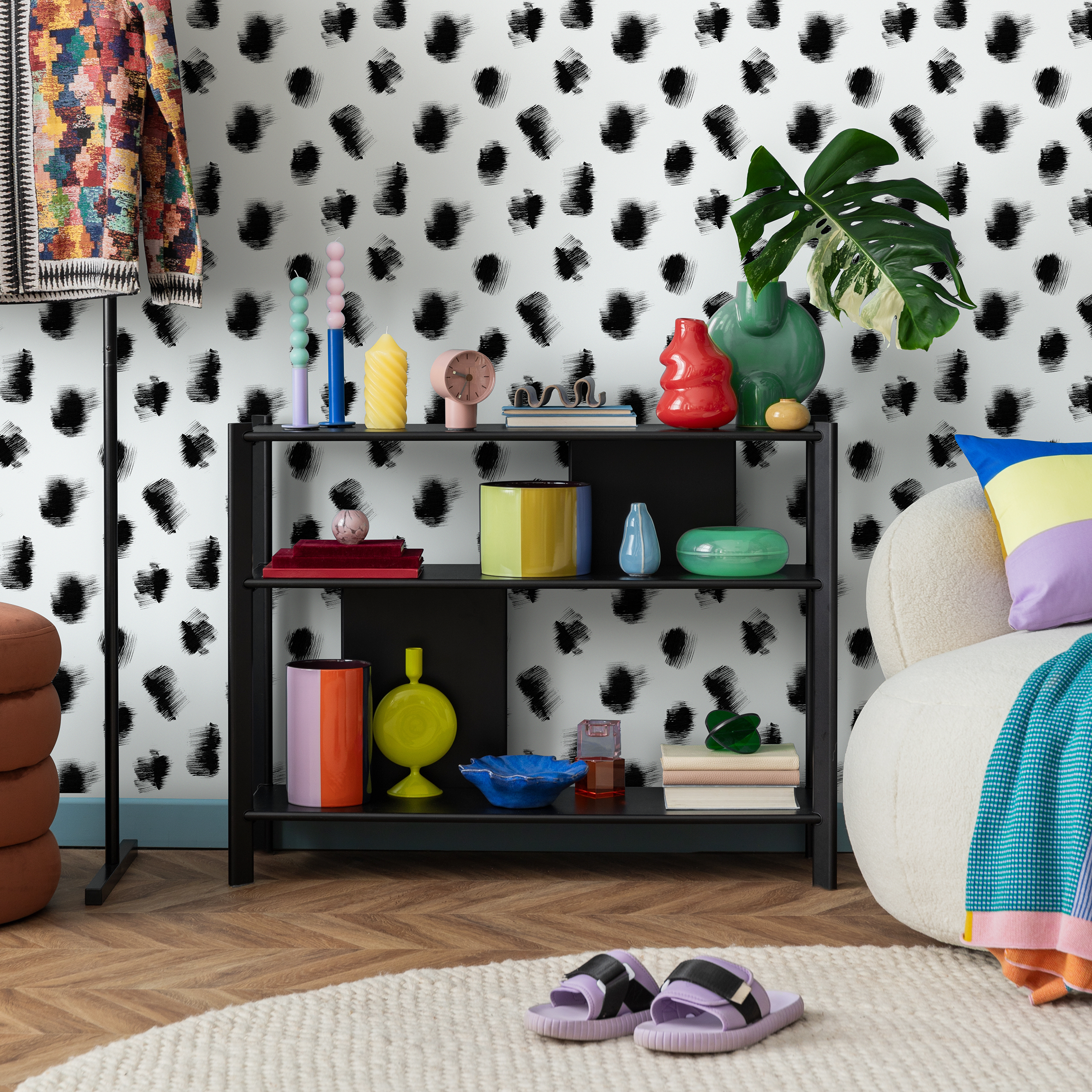 Abstract Wallpaper With Sketched Speckle Dots In Black And White - C895