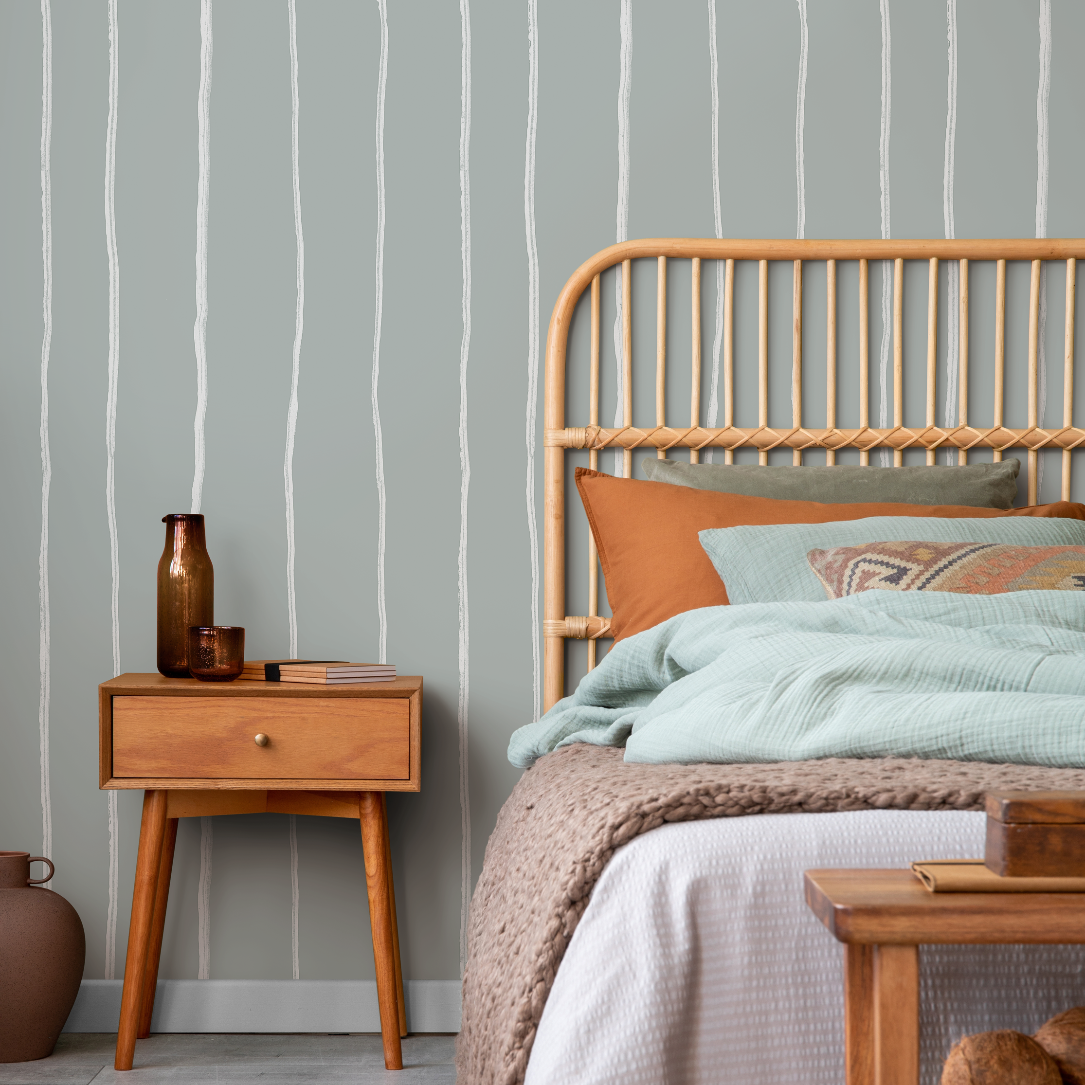 Striped Wallpaper With Hand-drawn Lines In Mint Green And White - C897
