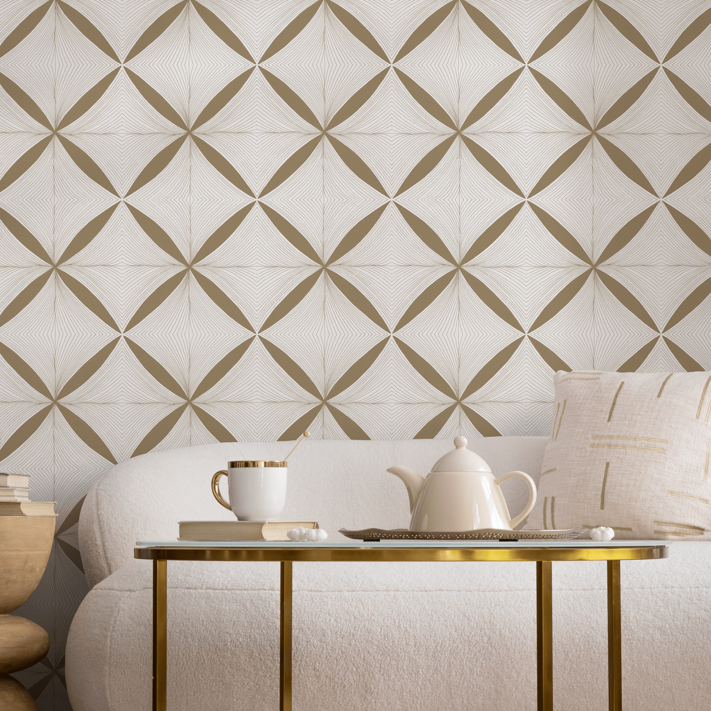 Geometric Wallpaper With Radiating Lines In Beige And Cream - C940