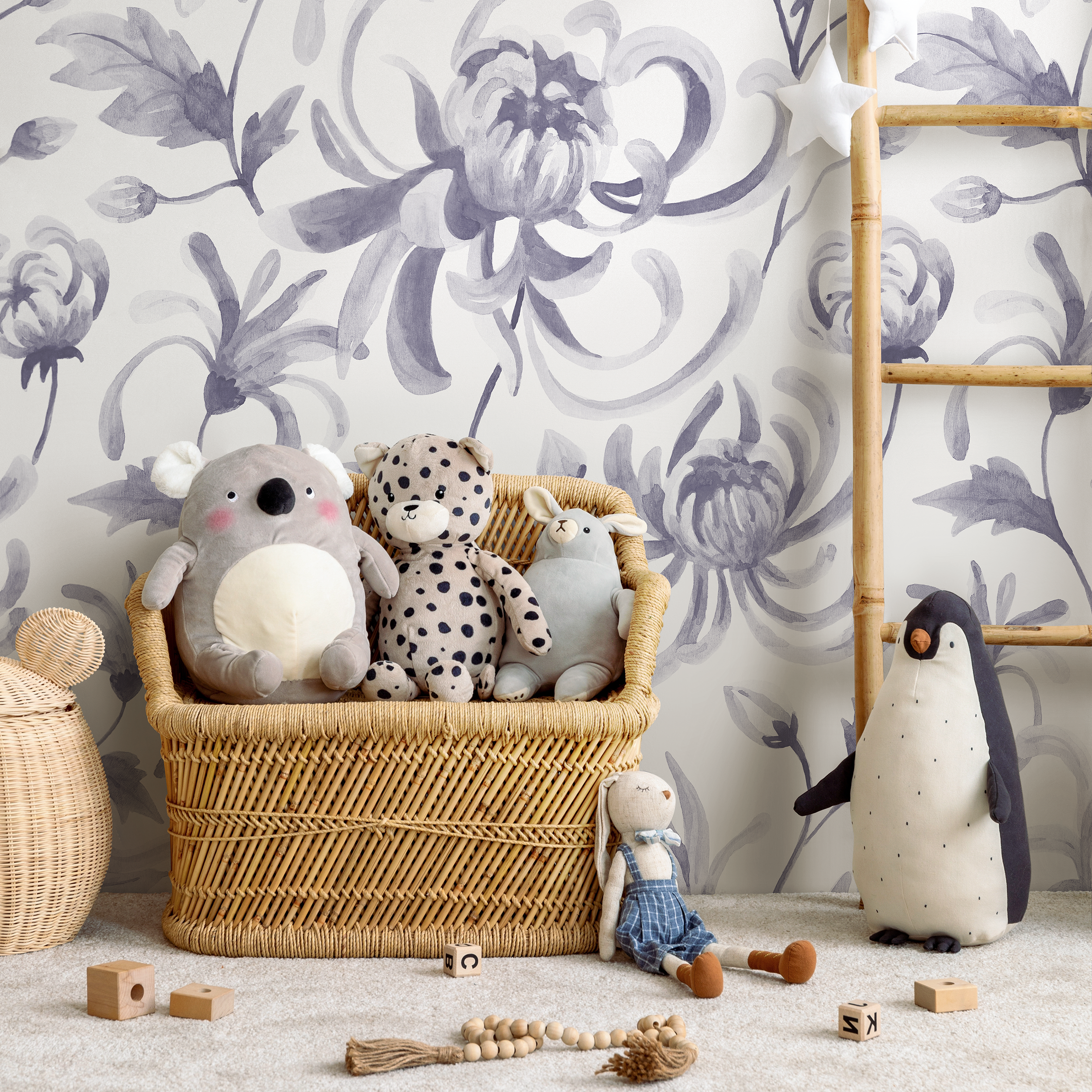 Floral Wallpaper Featuring Watercolor Chrysanthemums In Purple - C956