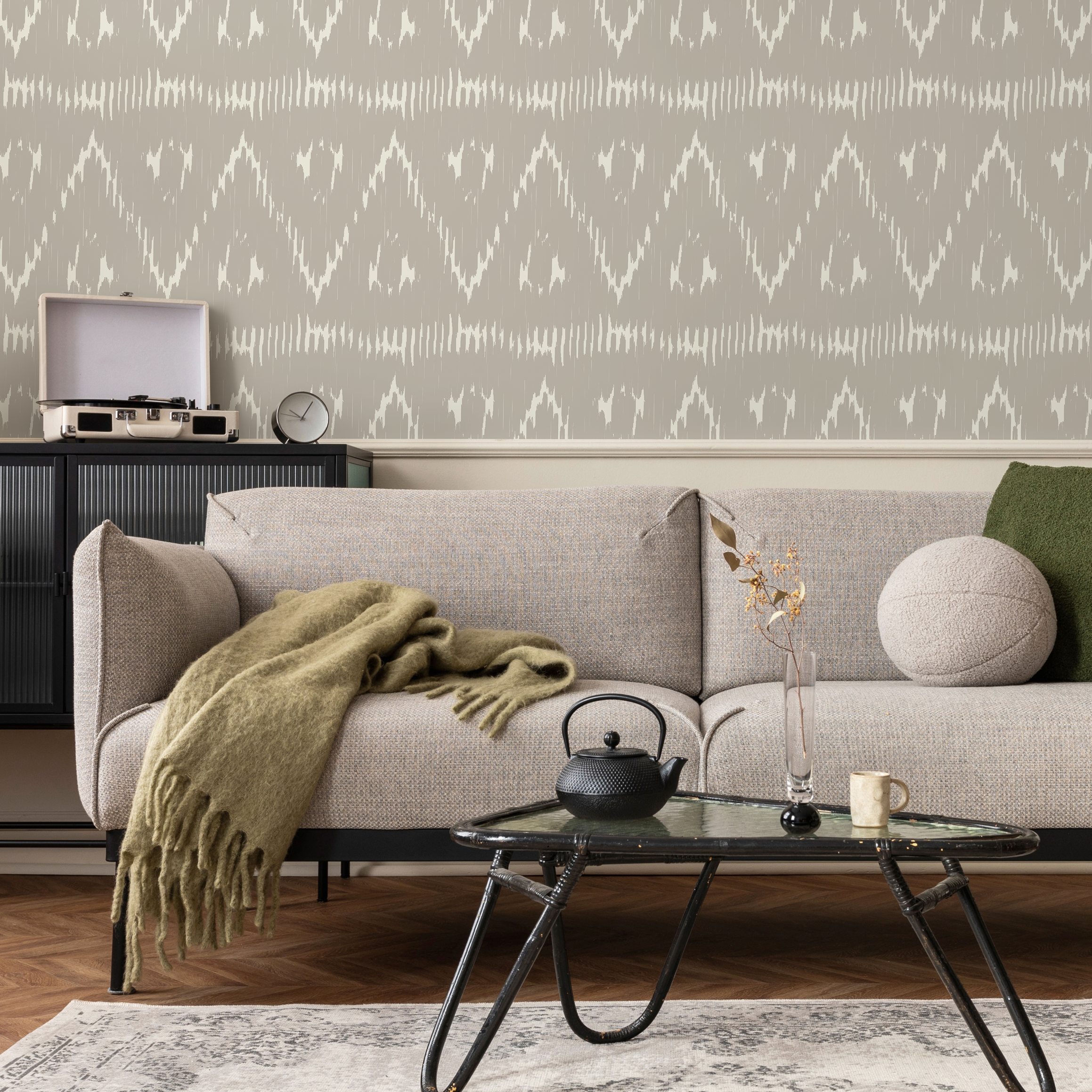 Ethnic Wallpaper With An Ikat Chevron Motif In Beige And Cream - C982