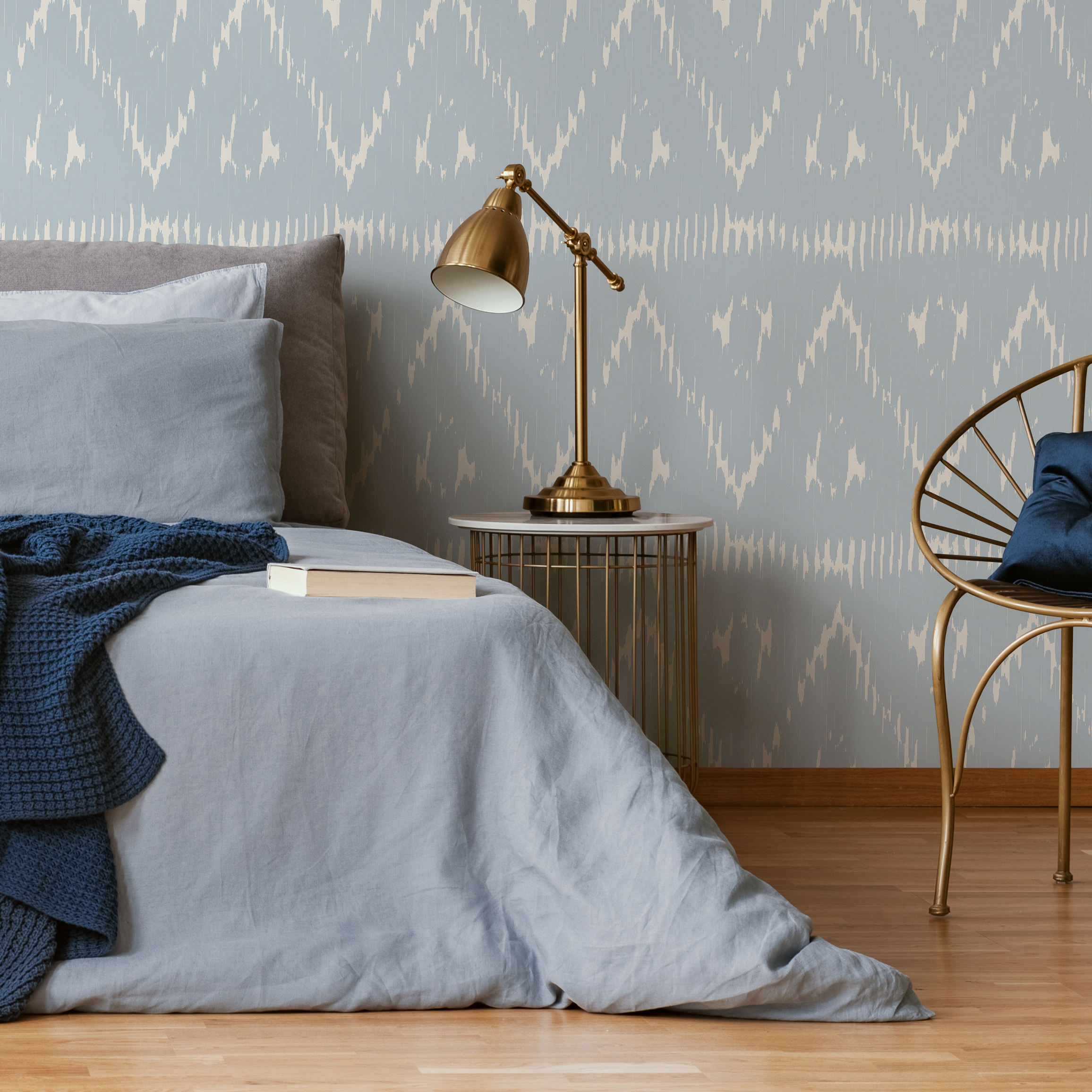 Boho Wallpaper Featuring A Distressed Ikat Motif In Light Blue And Cream - C989
