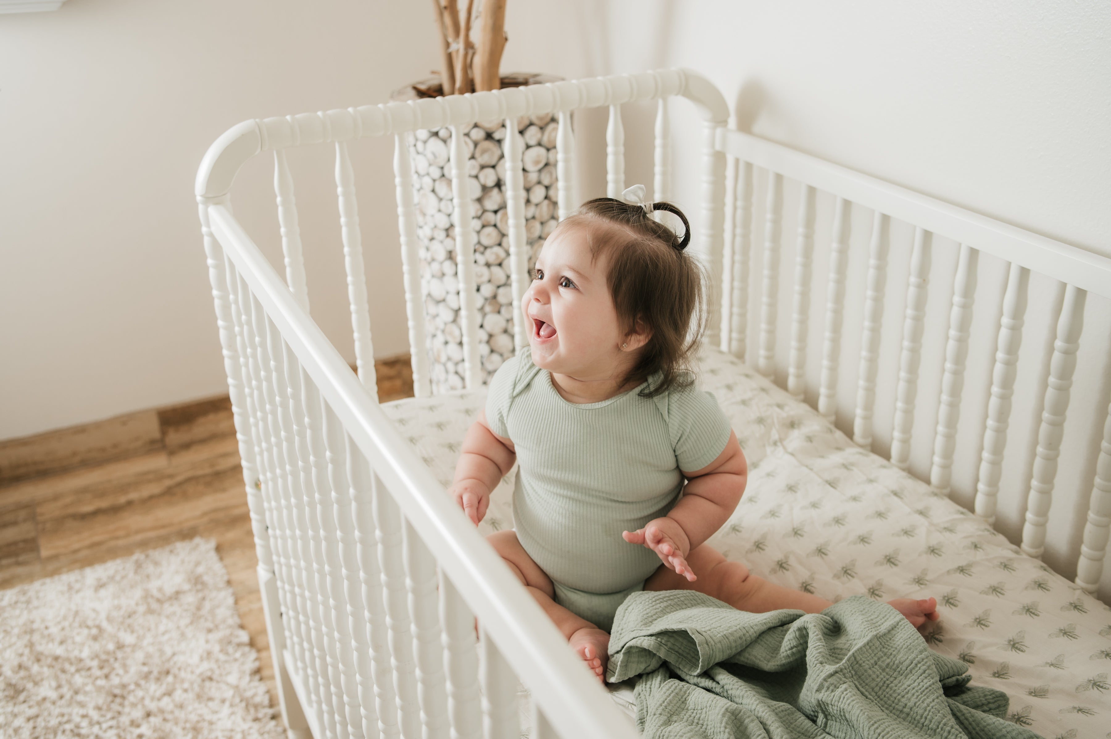 Organic Bamboo Blend Crib Sheet In Buzzy Bees